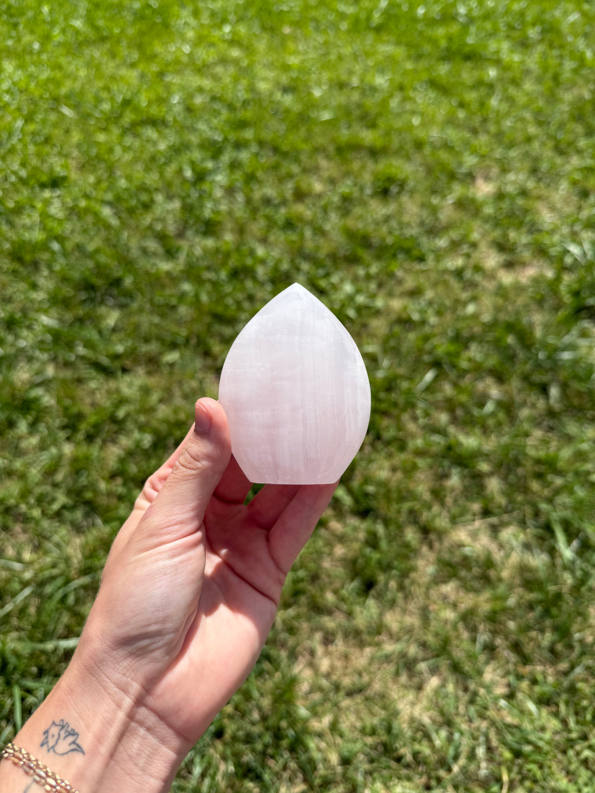 Pink calcite portals (uv reactive)