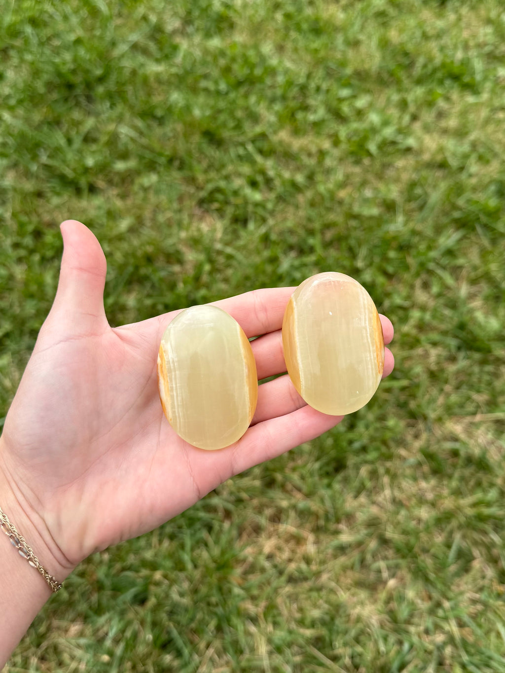 Large green onyx palm stones