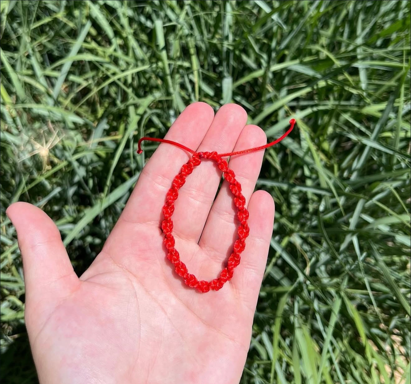 Adjustable spiral bracelets