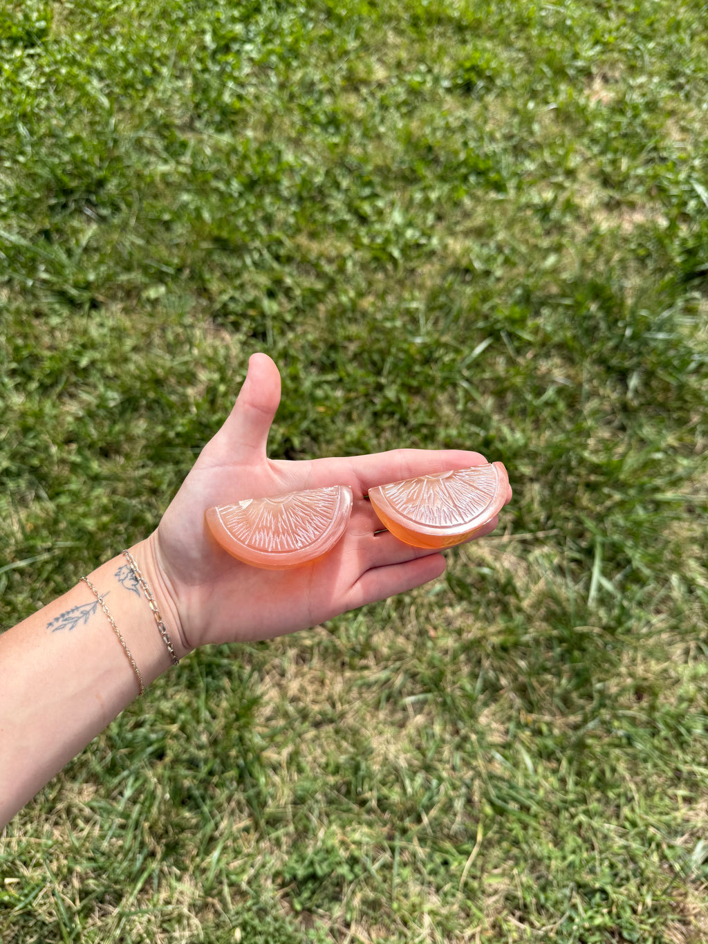 Honey calcite fruit slice