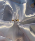 Wavy ring