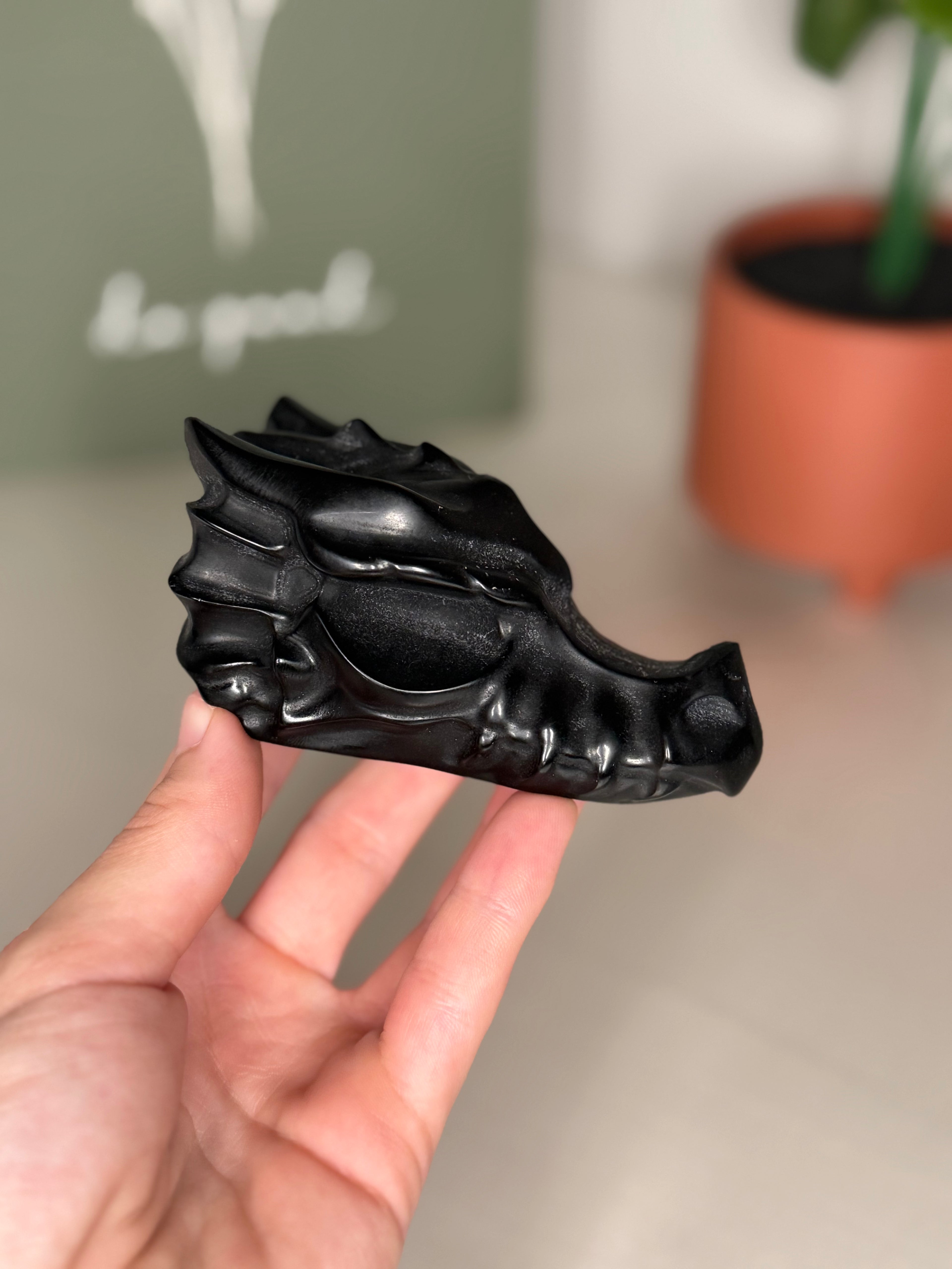 Black obsidian dragon head