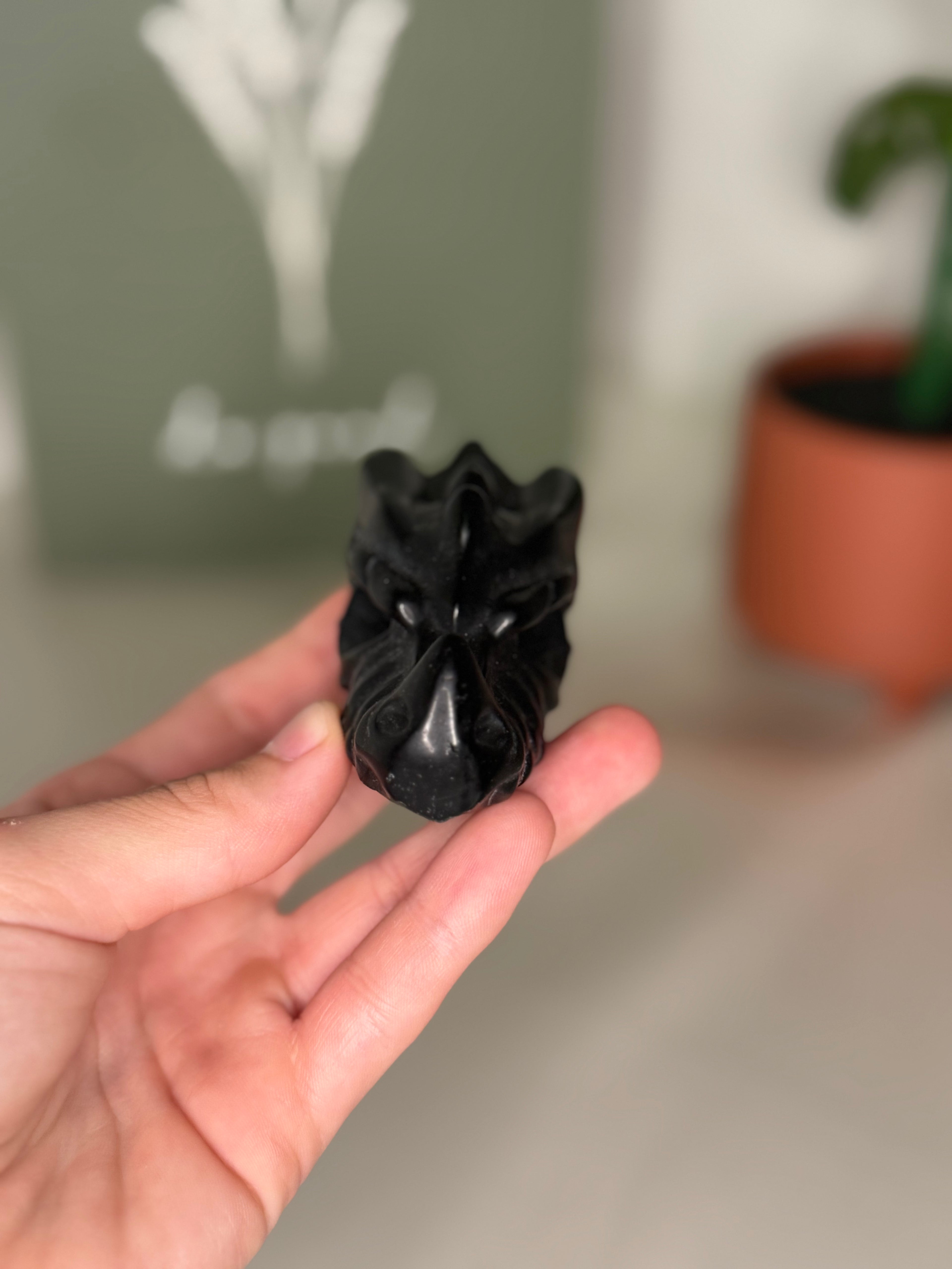 Black obsidian dragon head