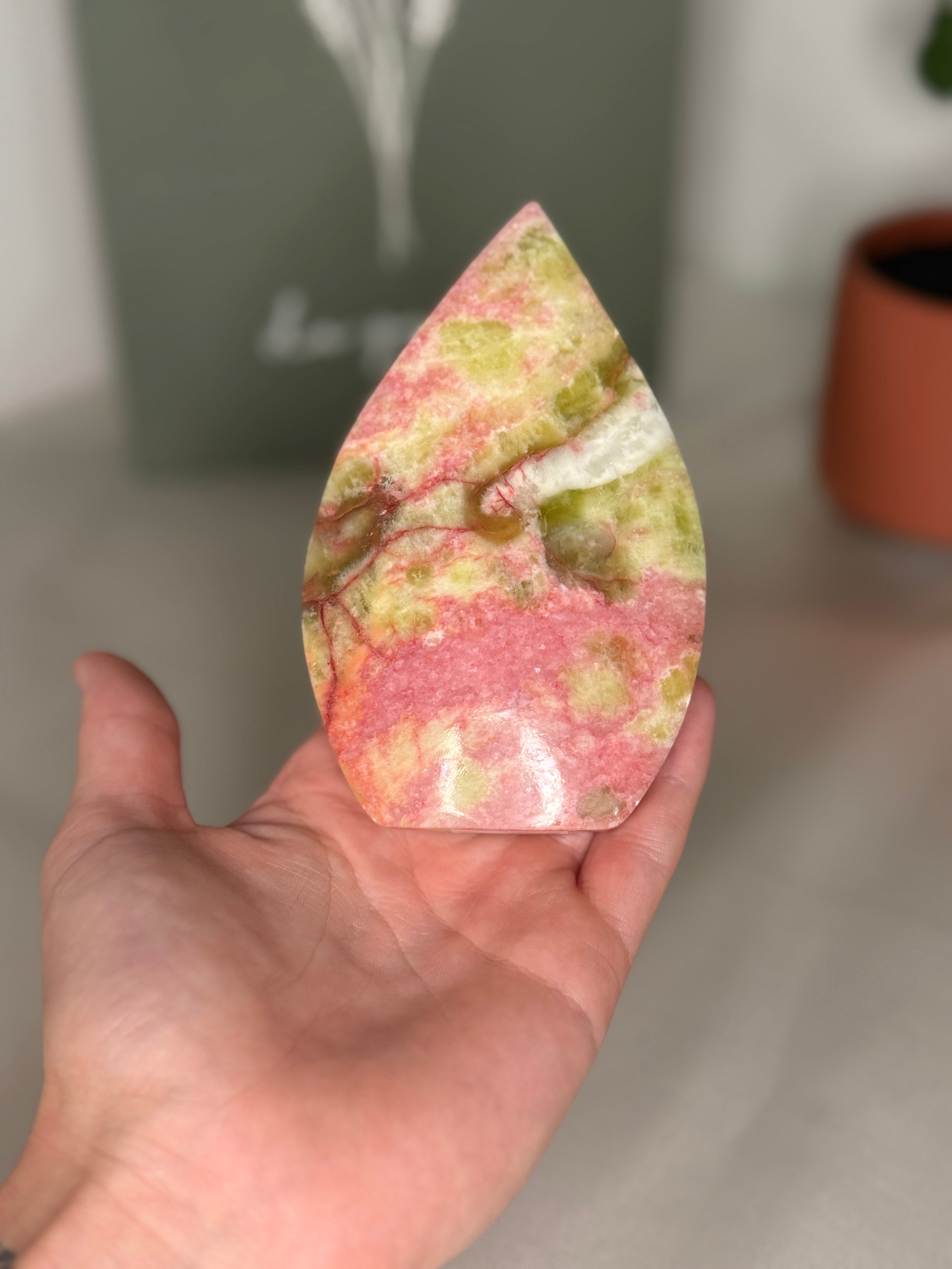 Thulite portals