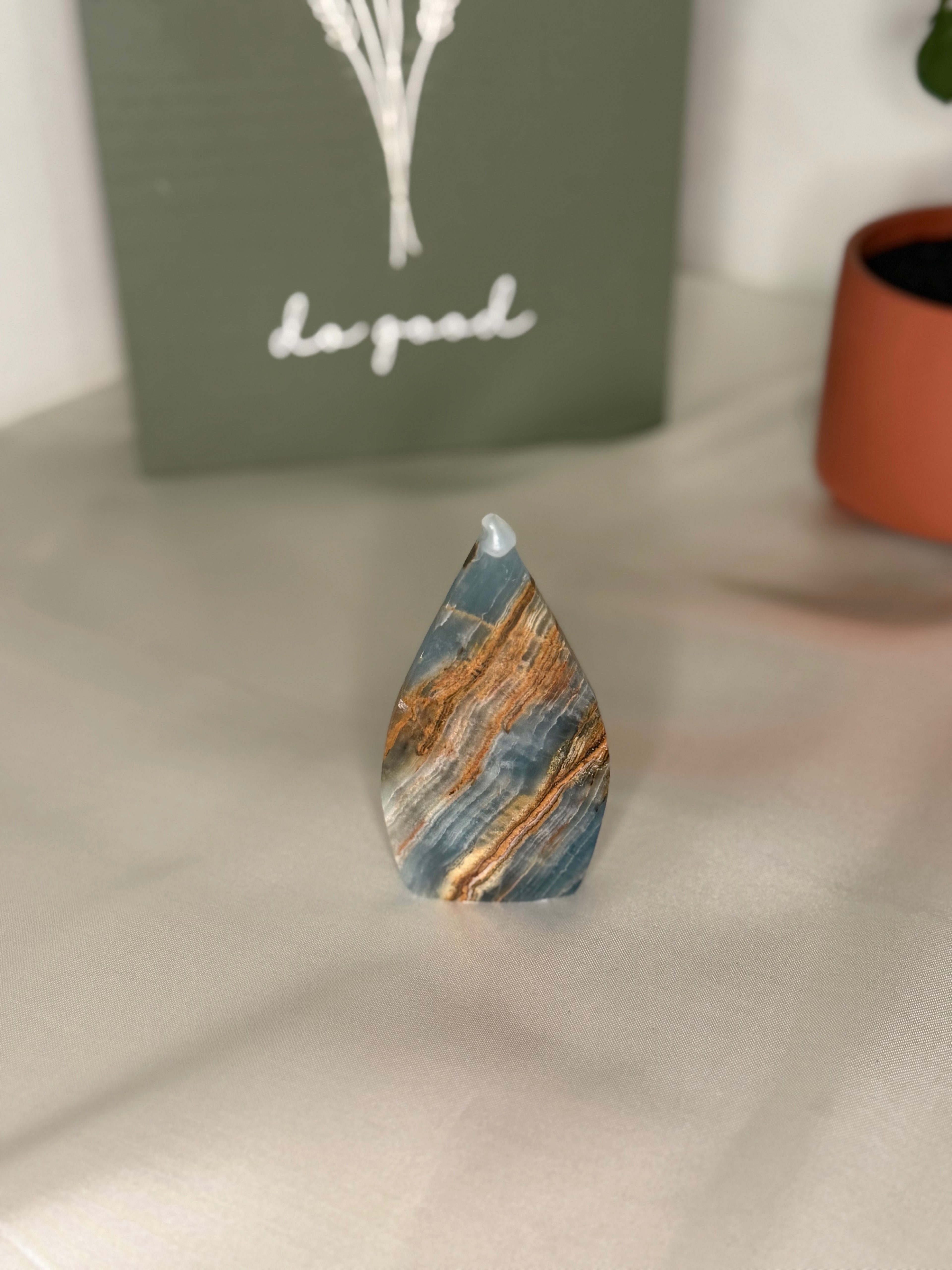 Blue onyx portal