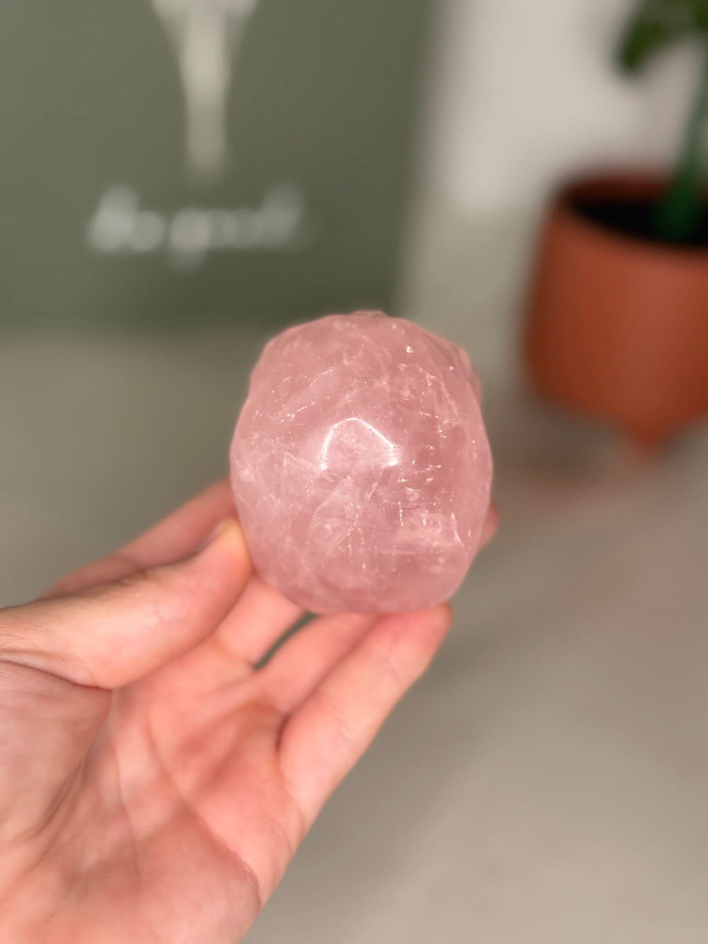 Rose quartz skull