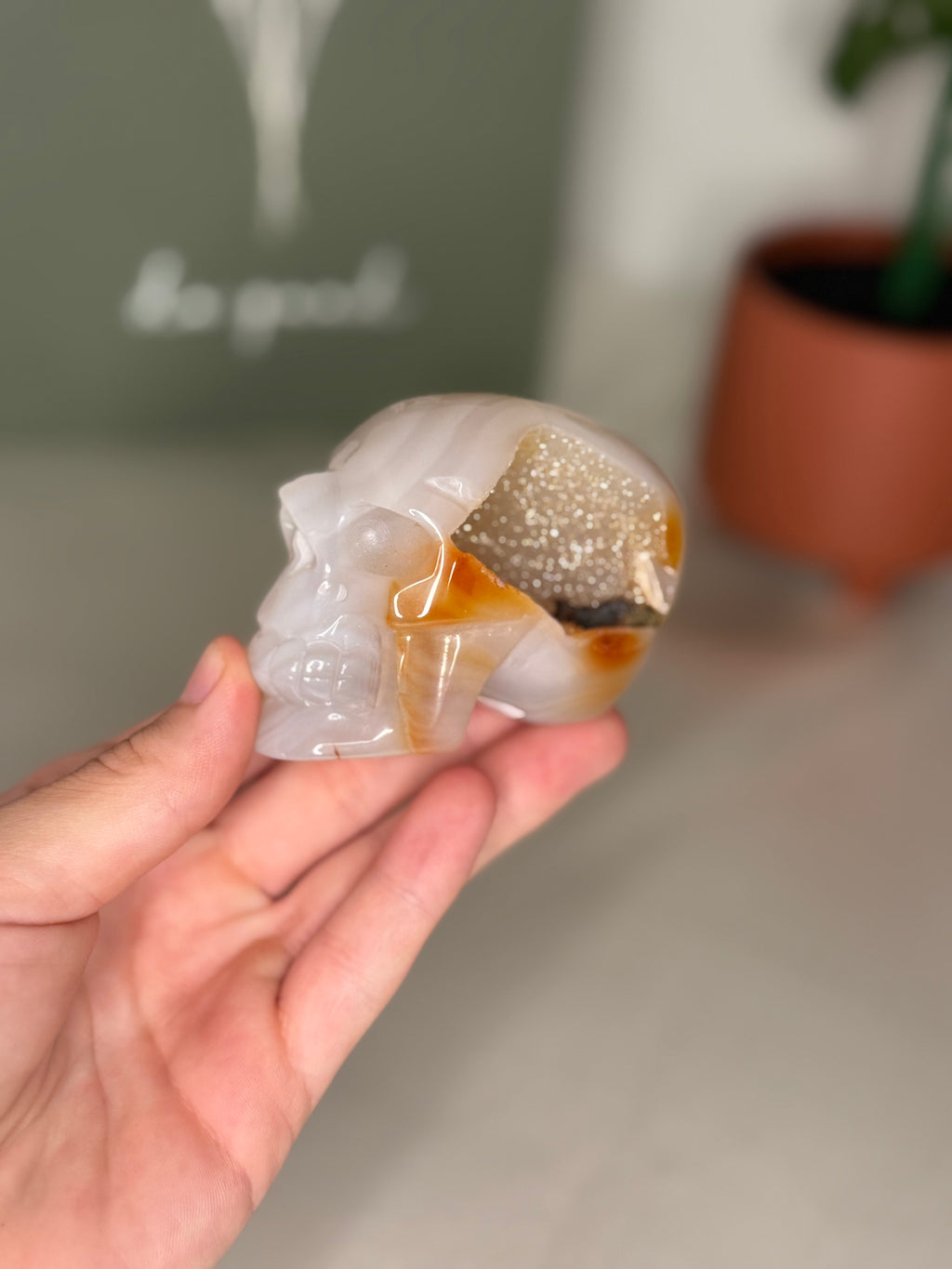 Druzy agate skull