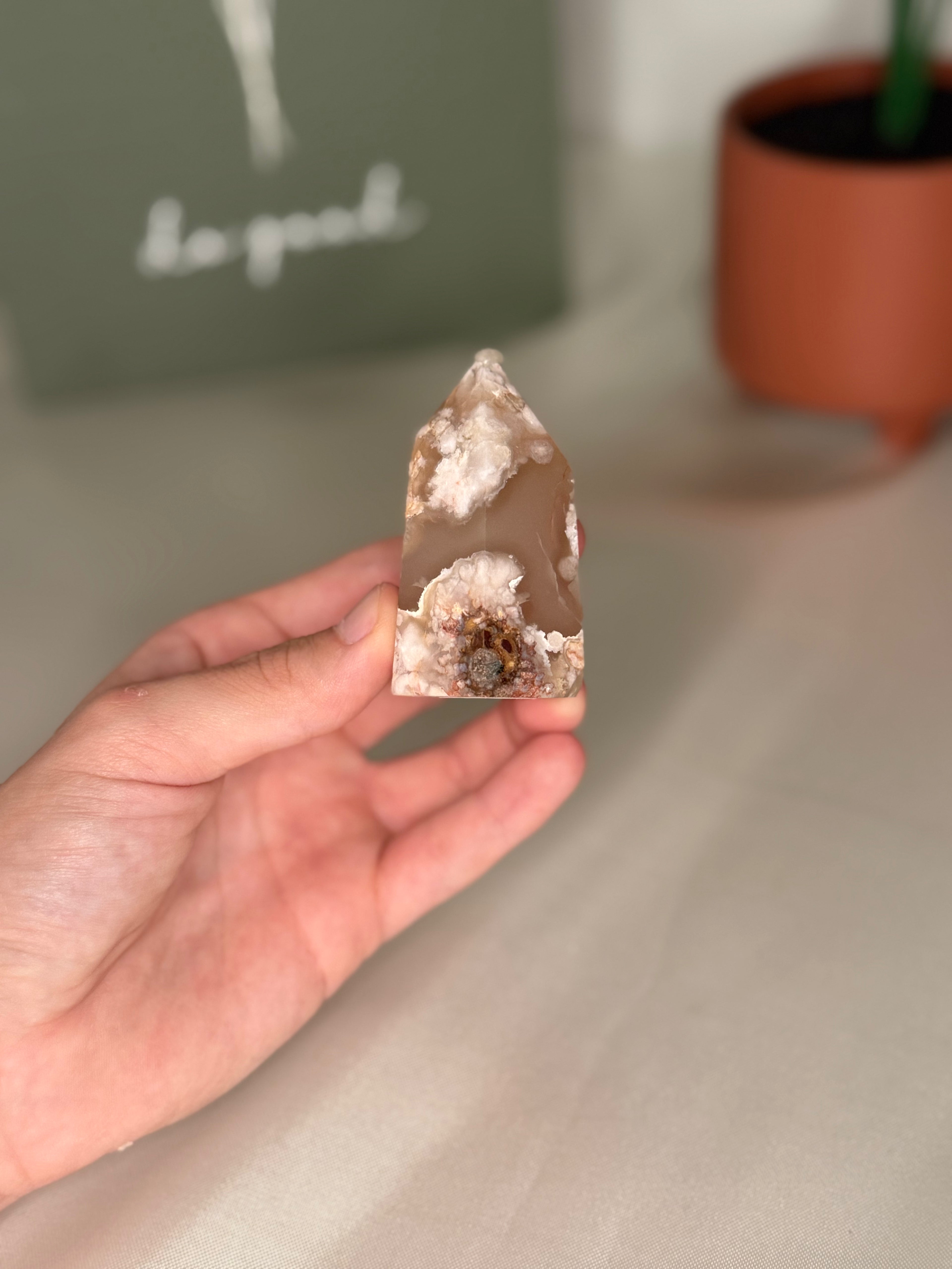 Flower agate towers