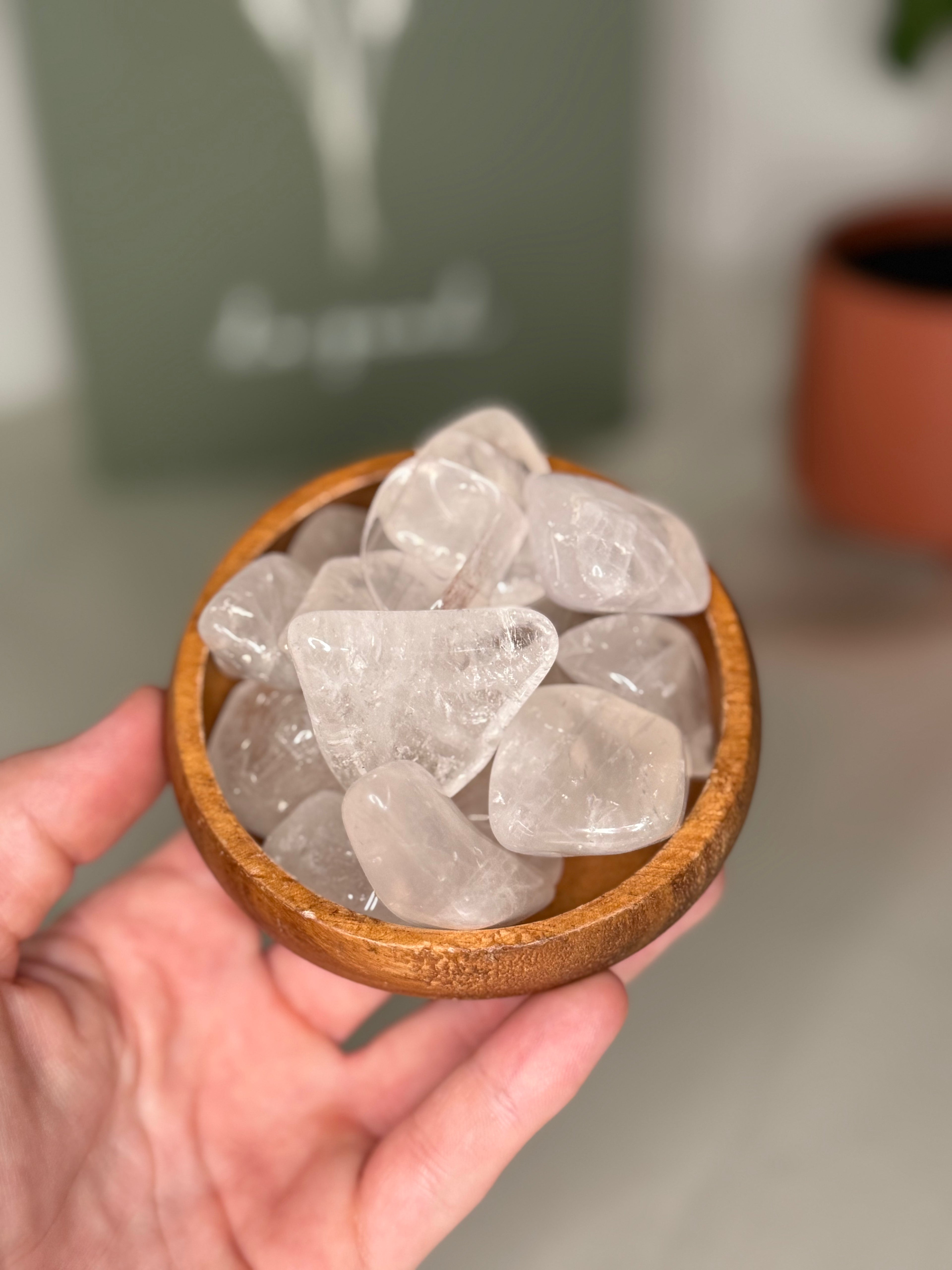 Clear quartz tumble