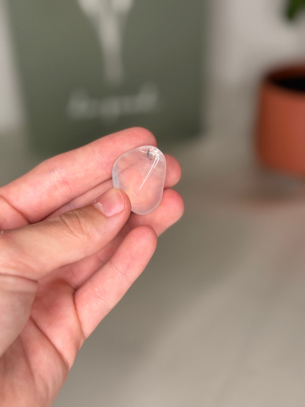 Small clear quartz tumble