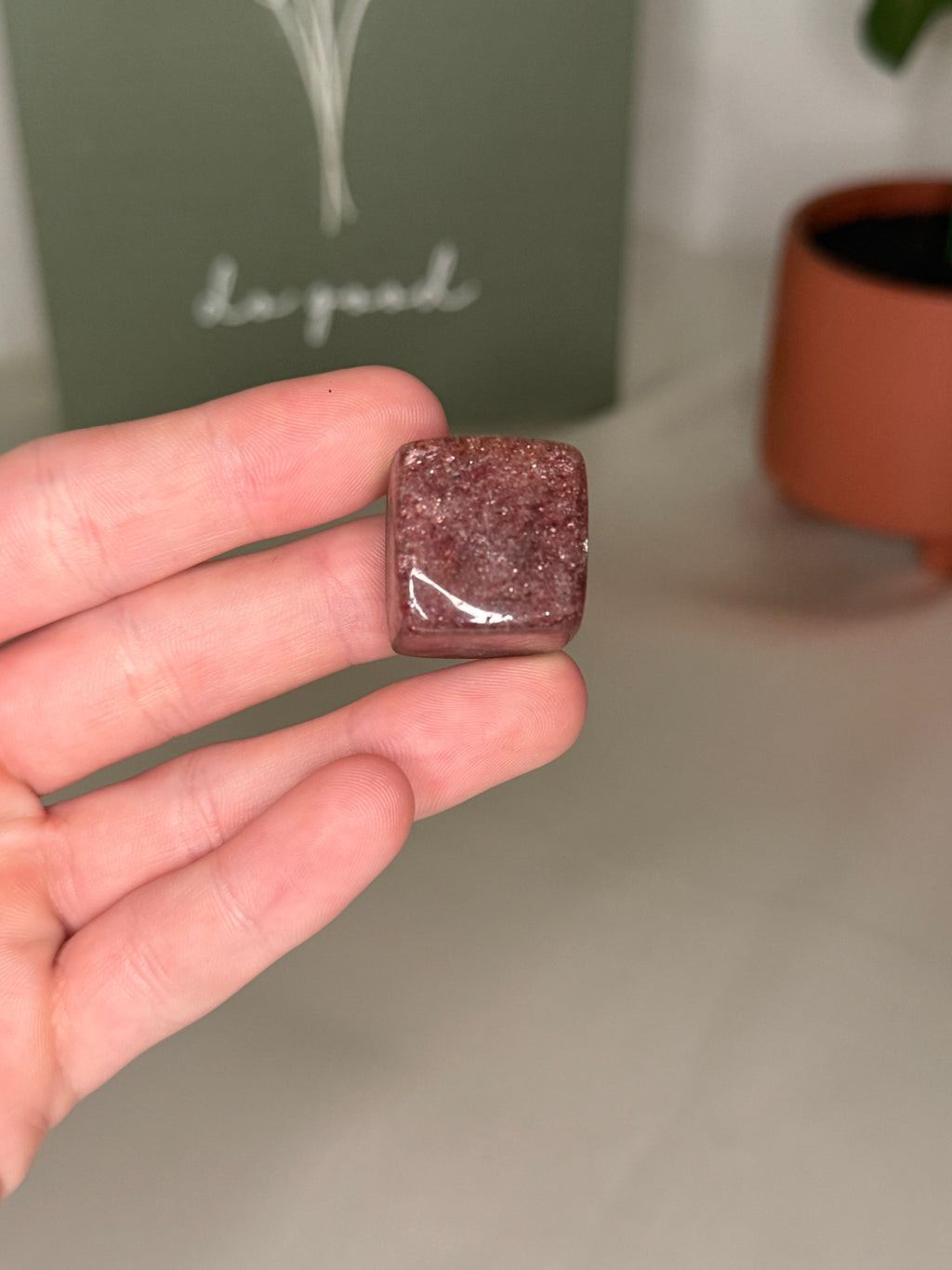 Strawberry quartz cube