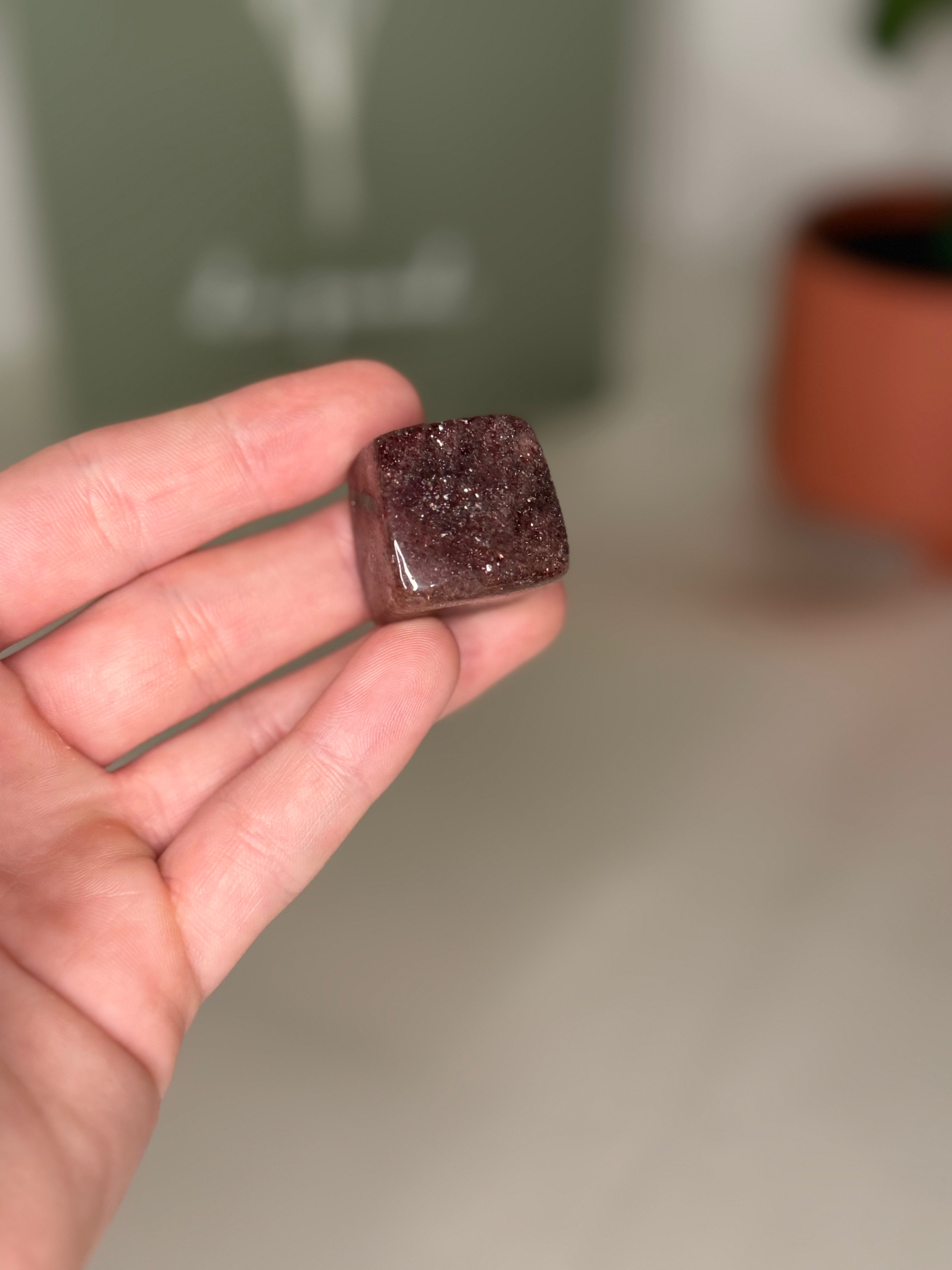 Strawberry quartz cube