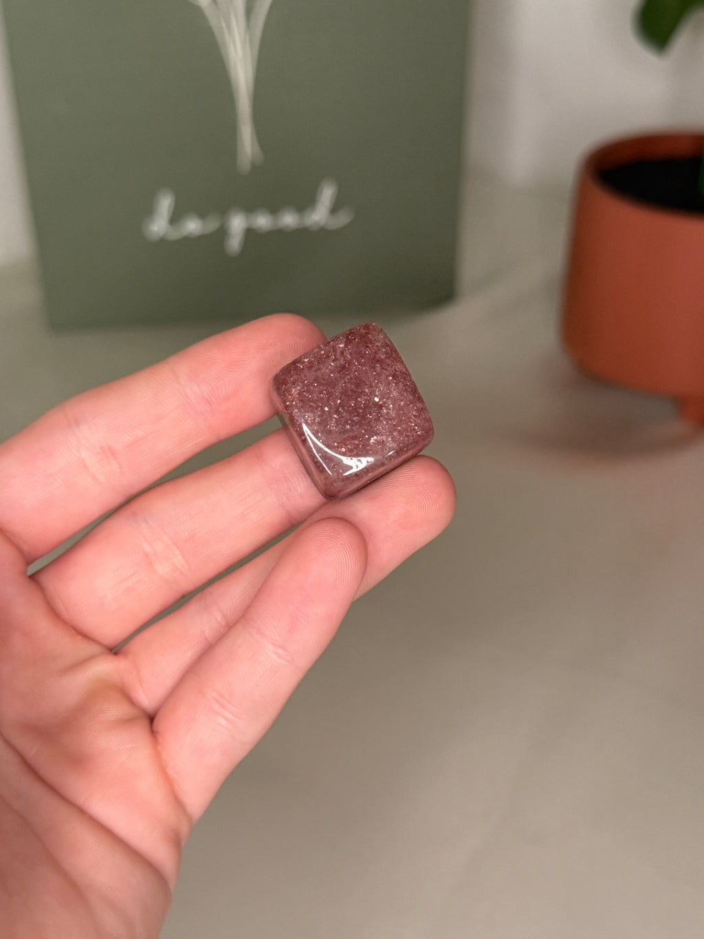 Strawberry quartz cube