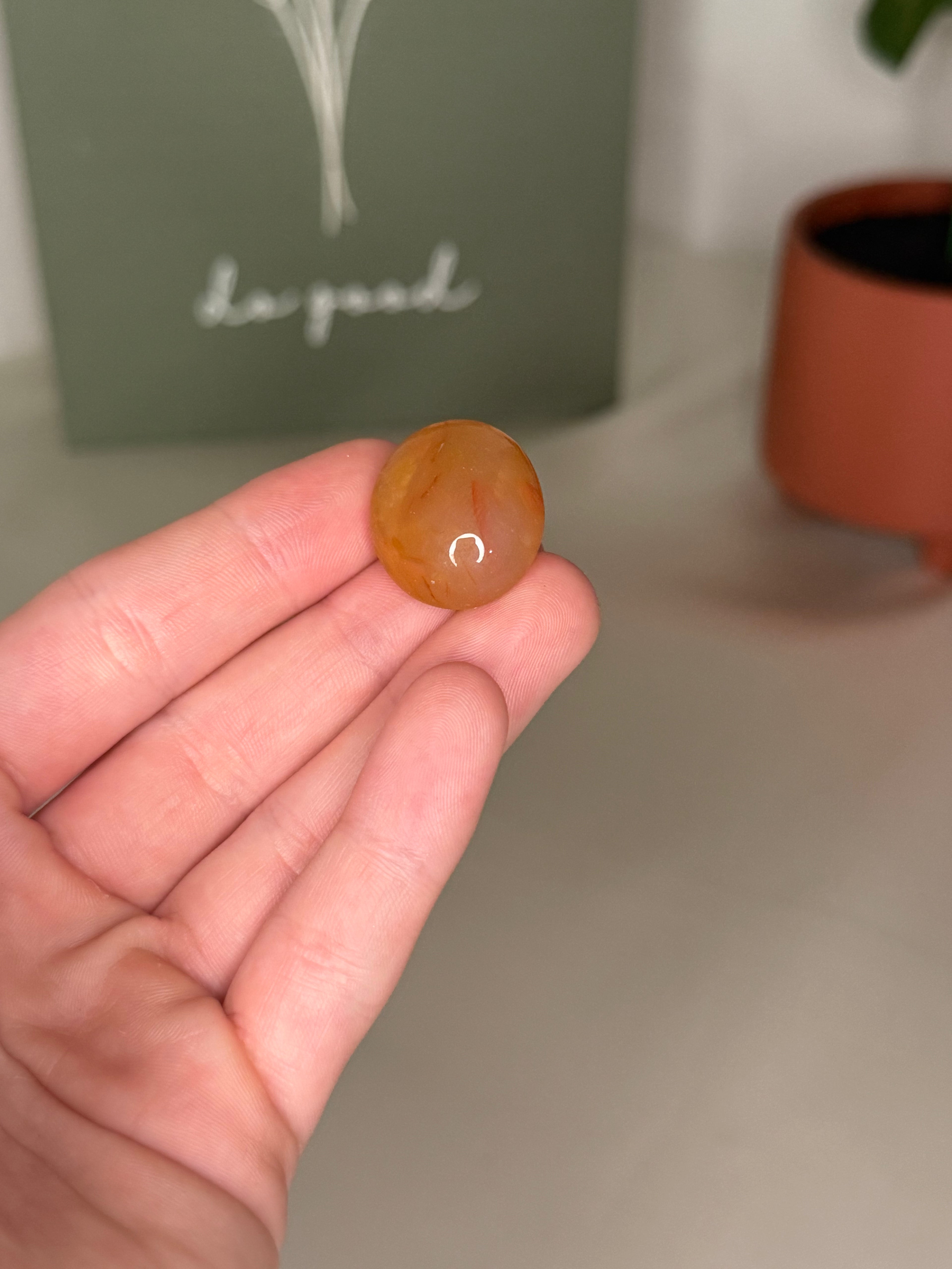 Small carnelian tumble