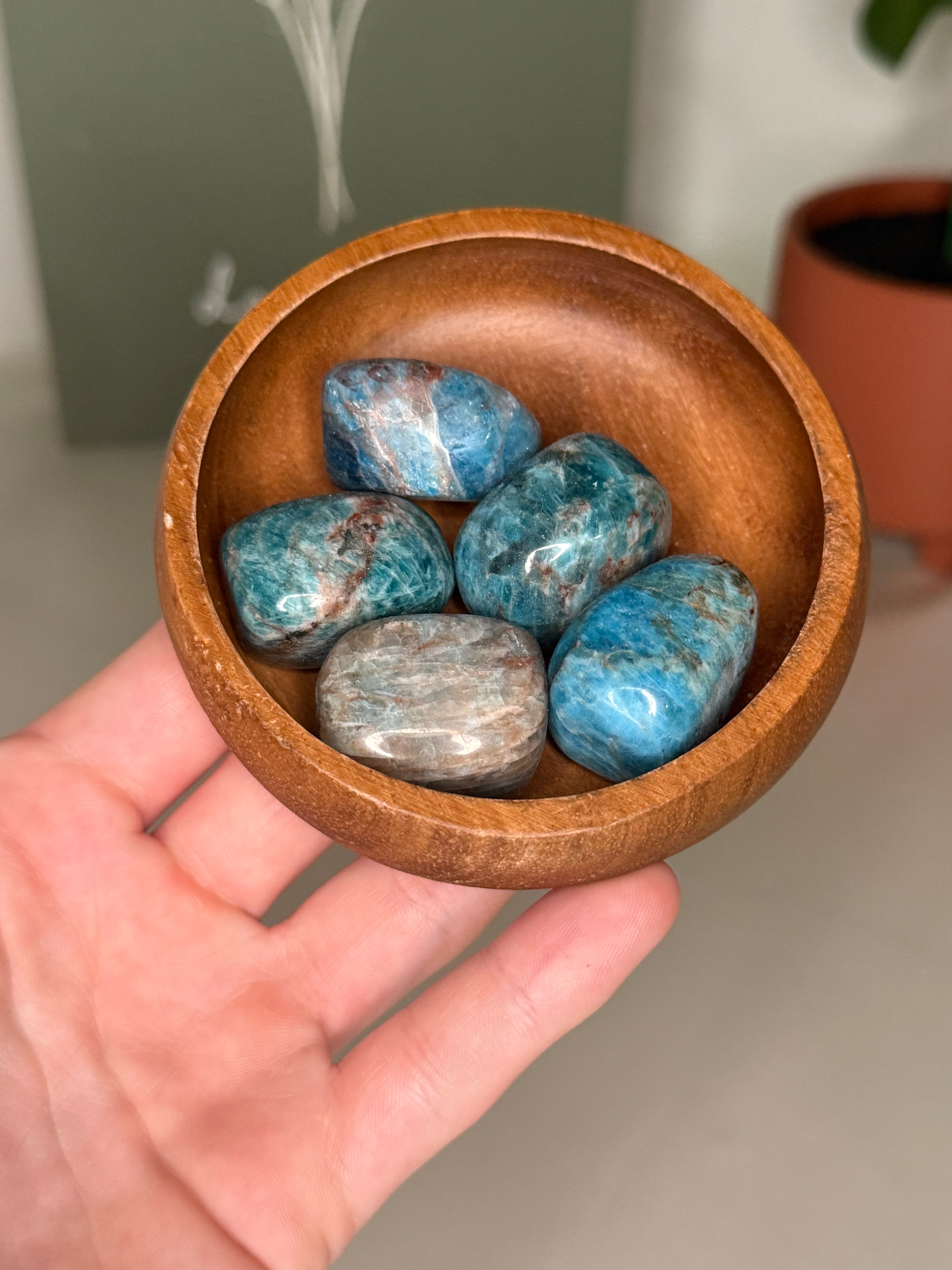 High quality blue apatite tumble