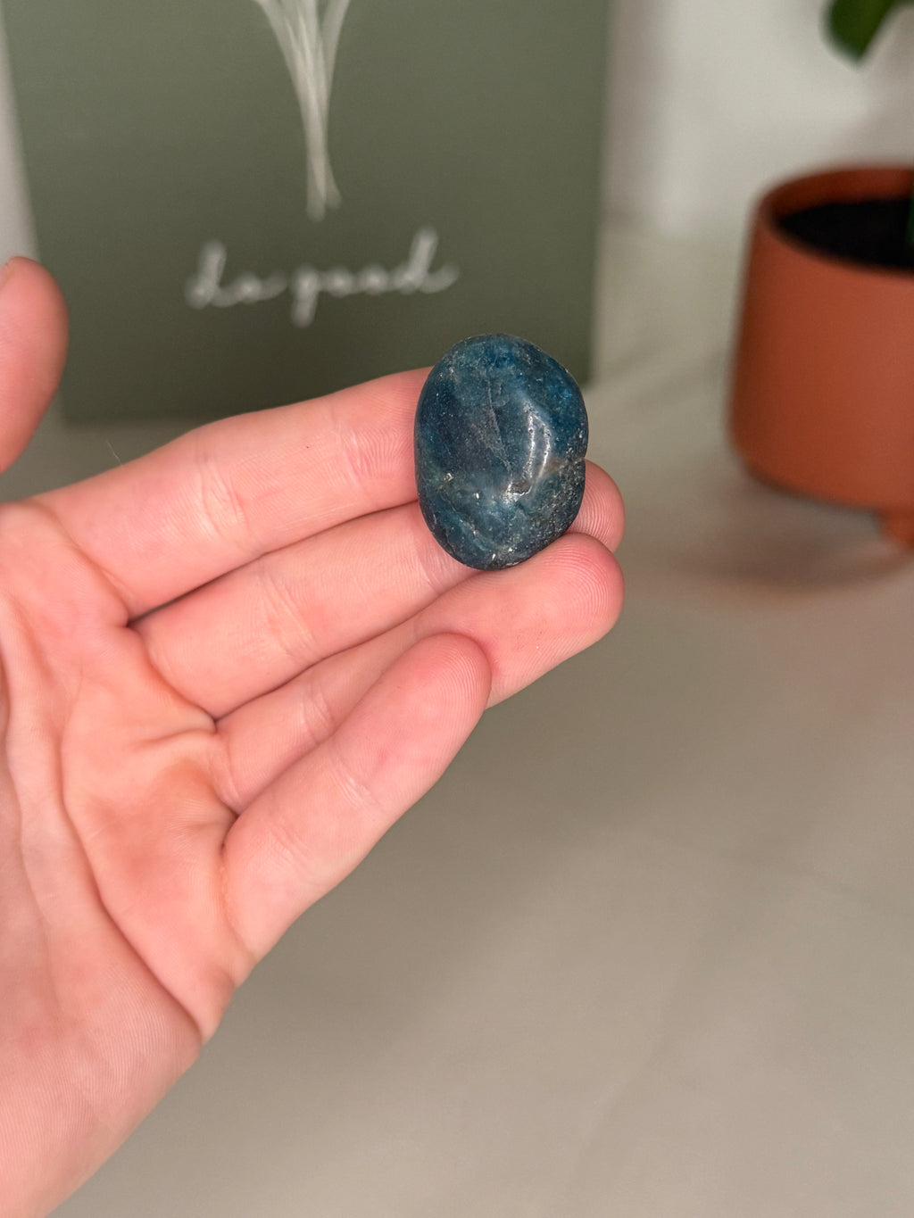 Blue apatite tumble