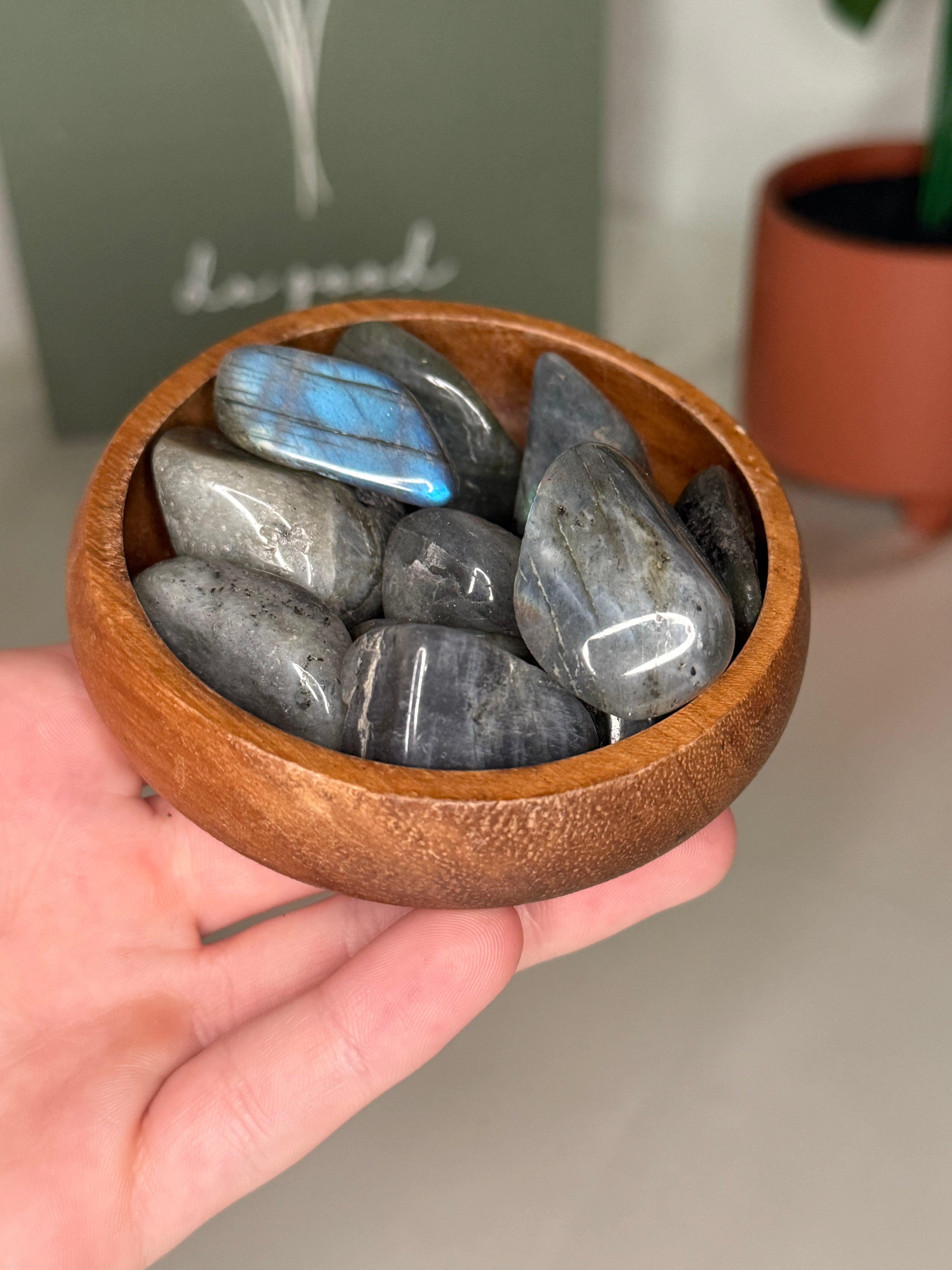 Labradorite tumble
