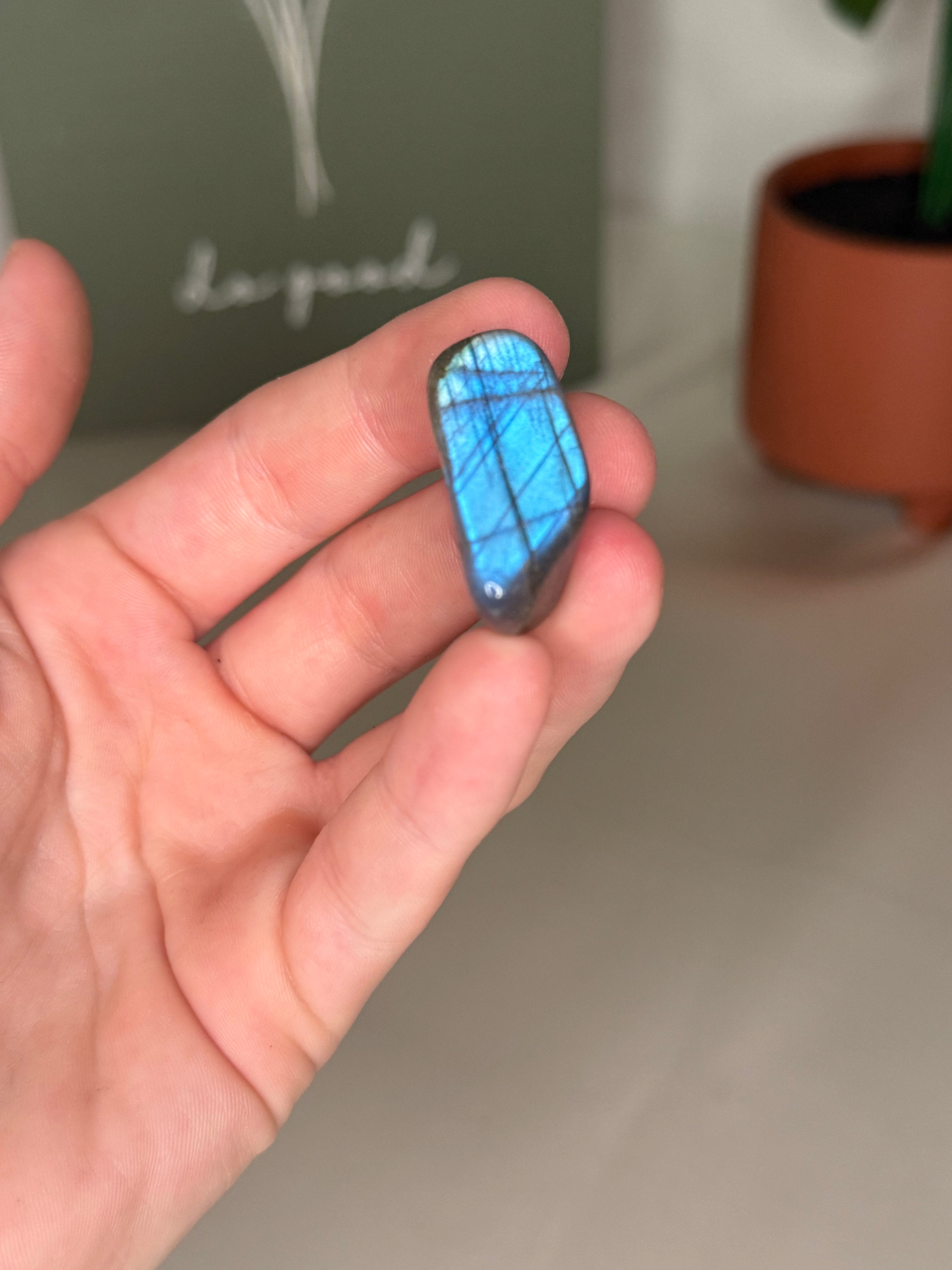 Labradorite tumble