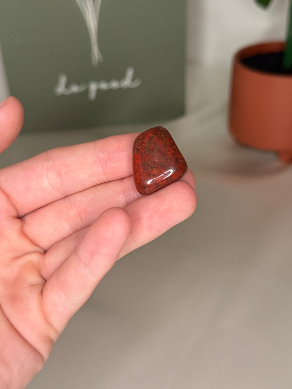 Red jasper tumble