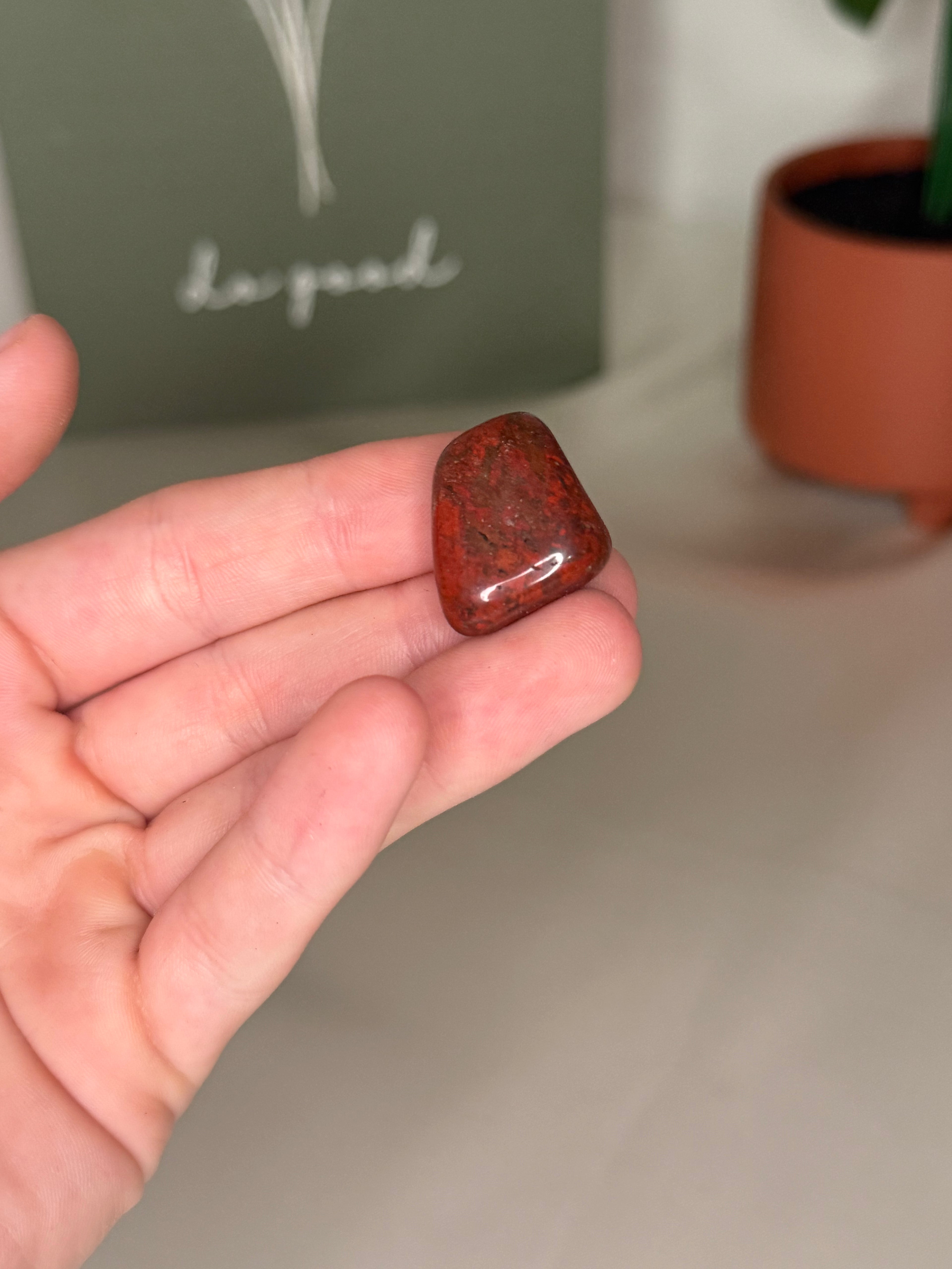 Red jasper tumble