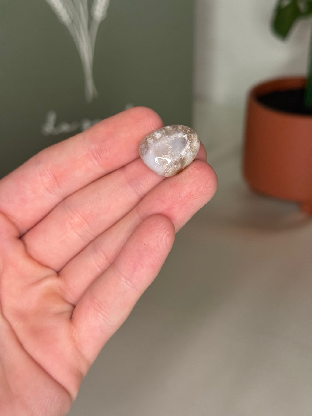 Flower agate tumble