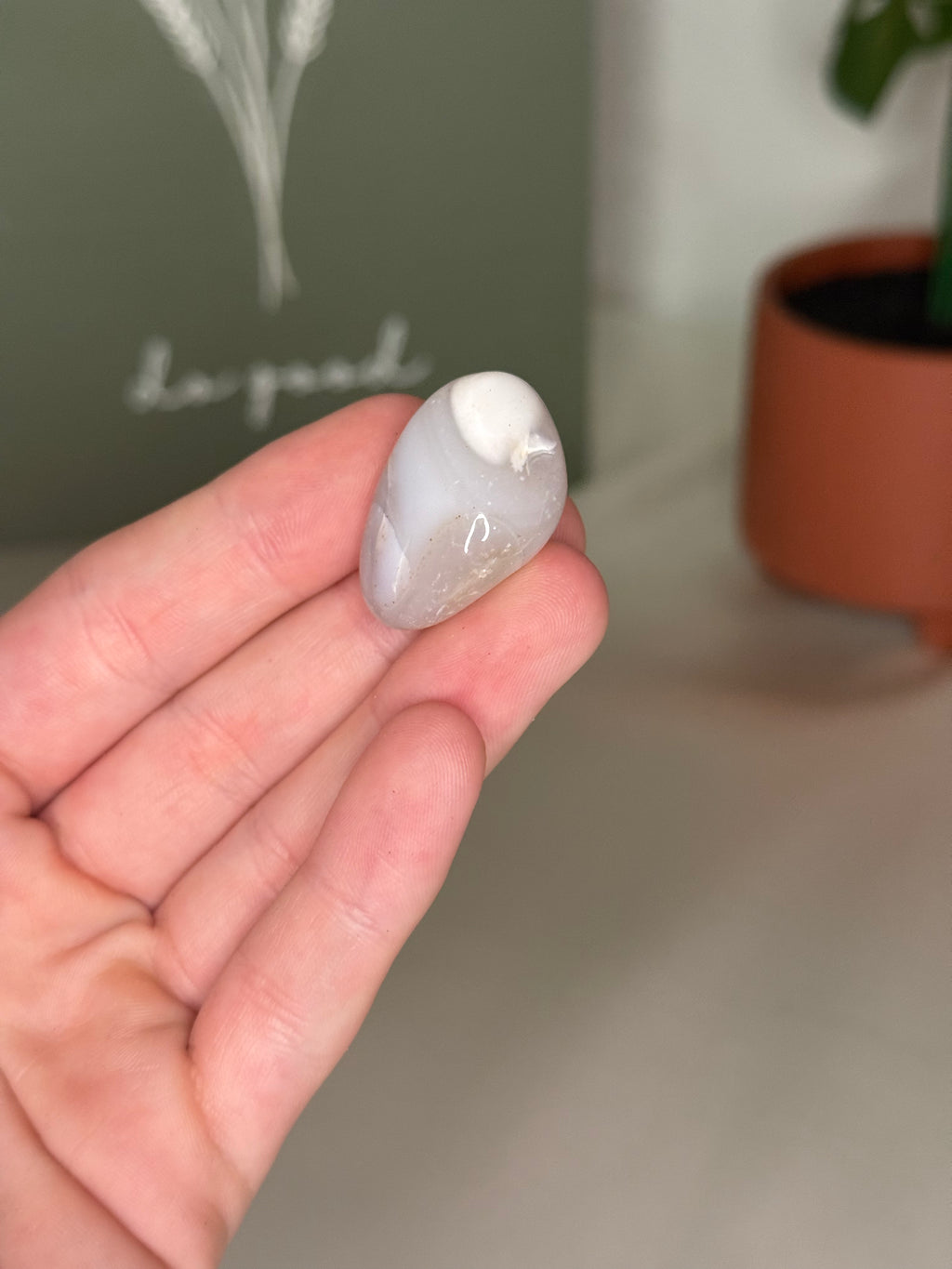 Flower agate tumble