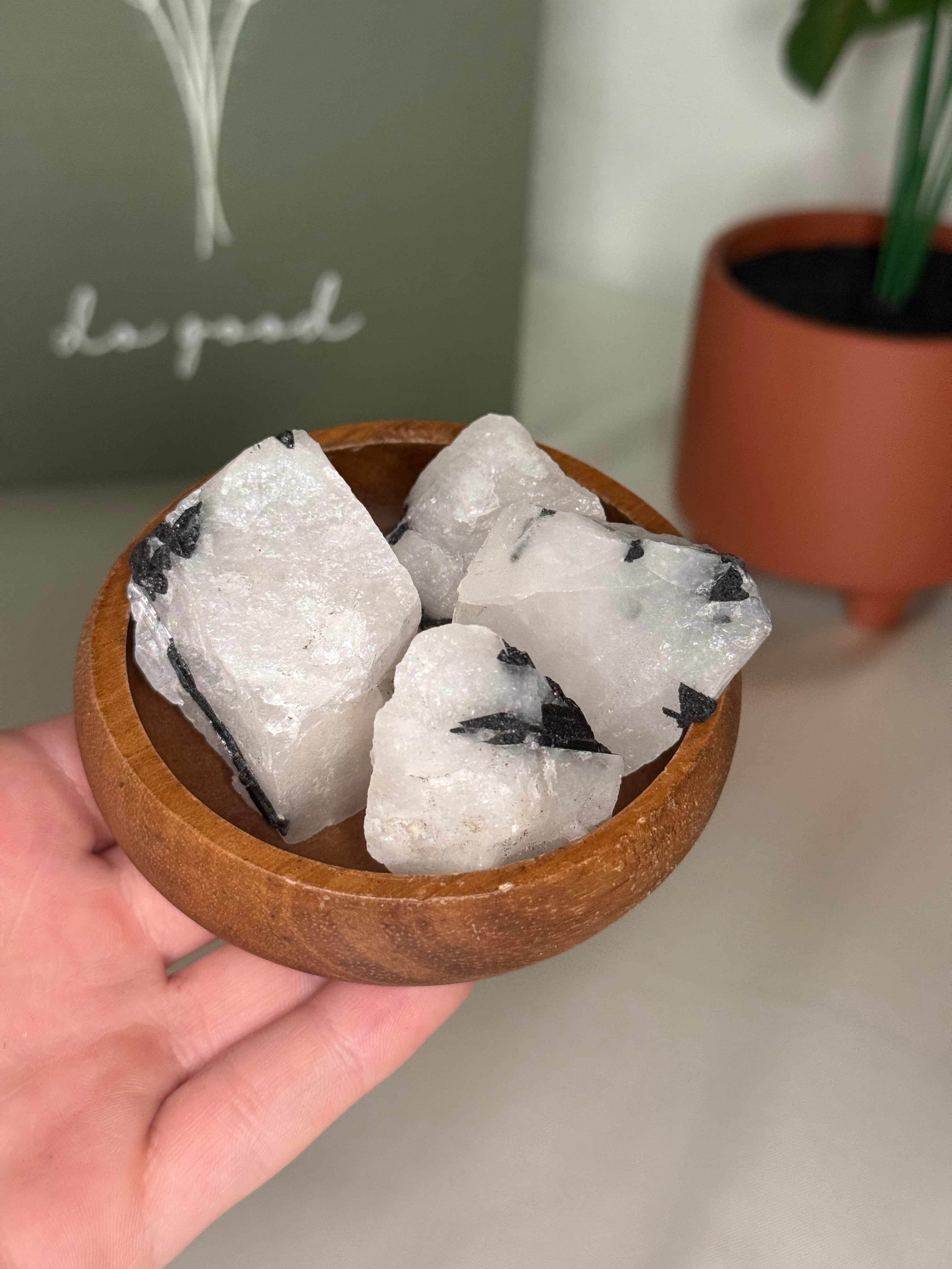 Raw tourmalated quartz