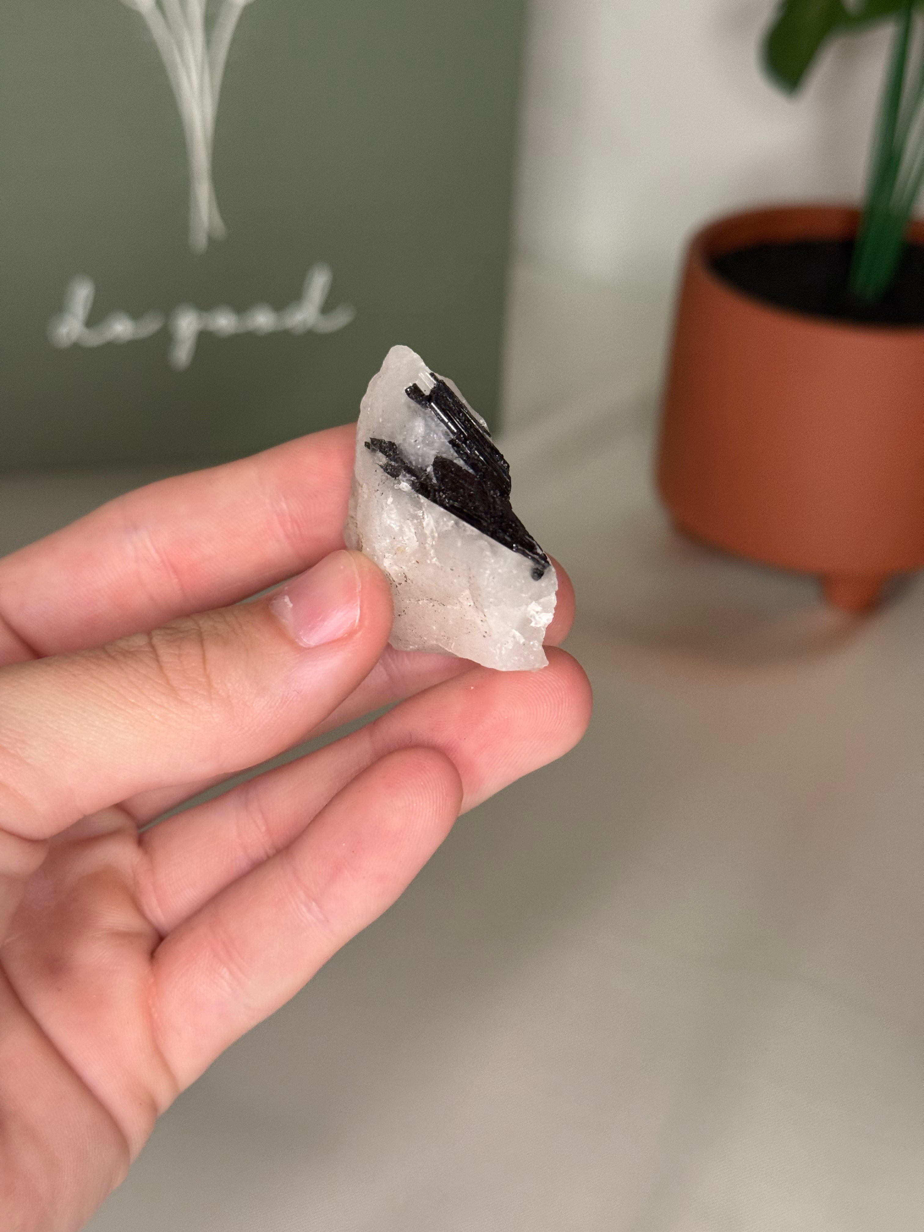 Raw tourmalated quartz