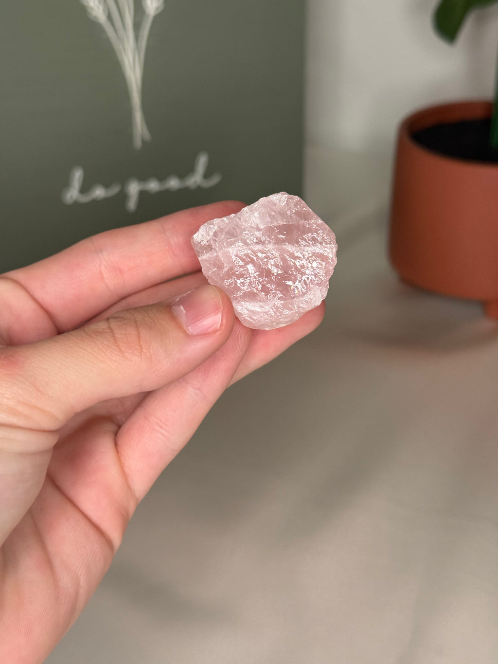 Raw rose quartz