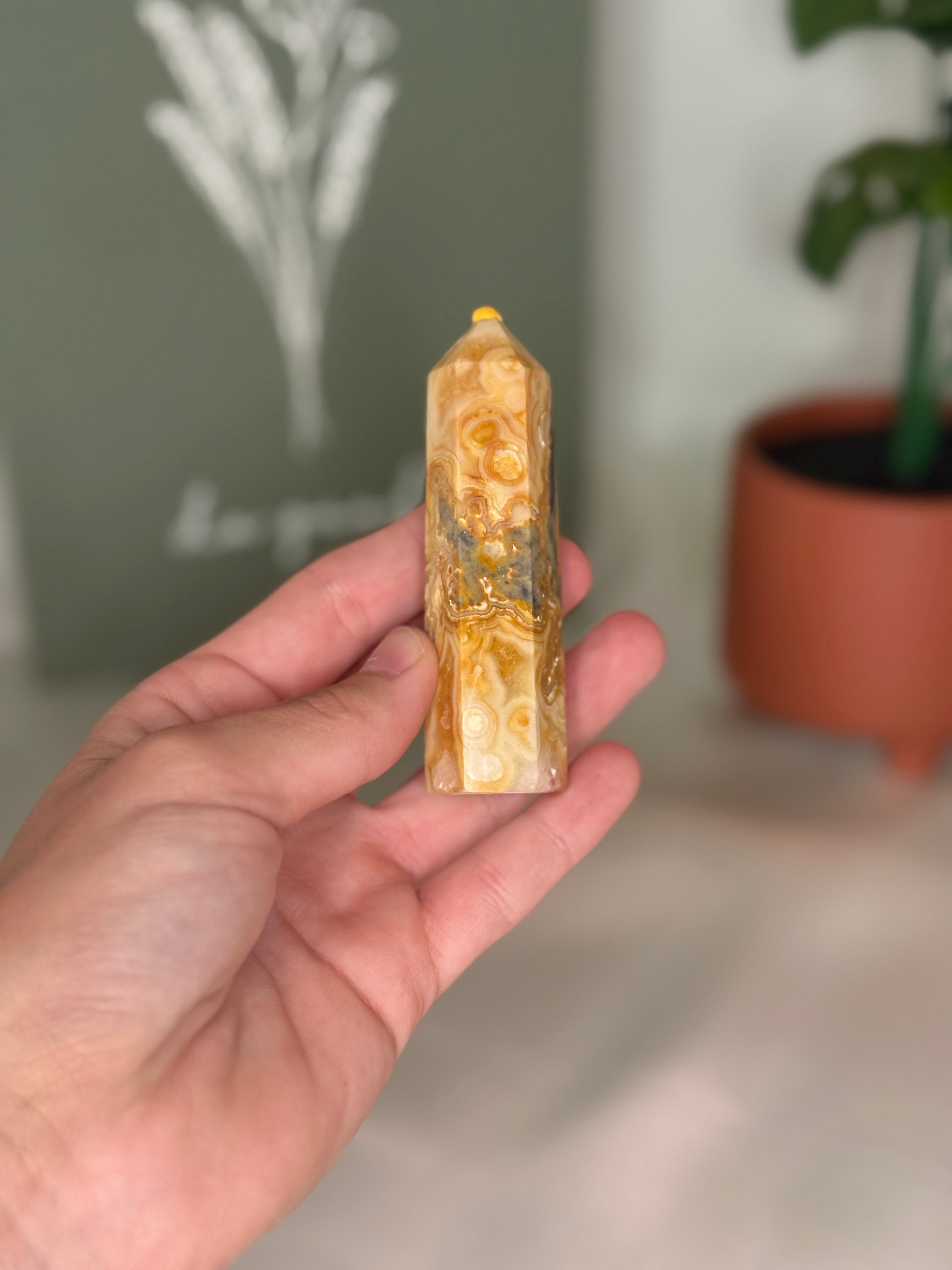 Crazy lace agate tower