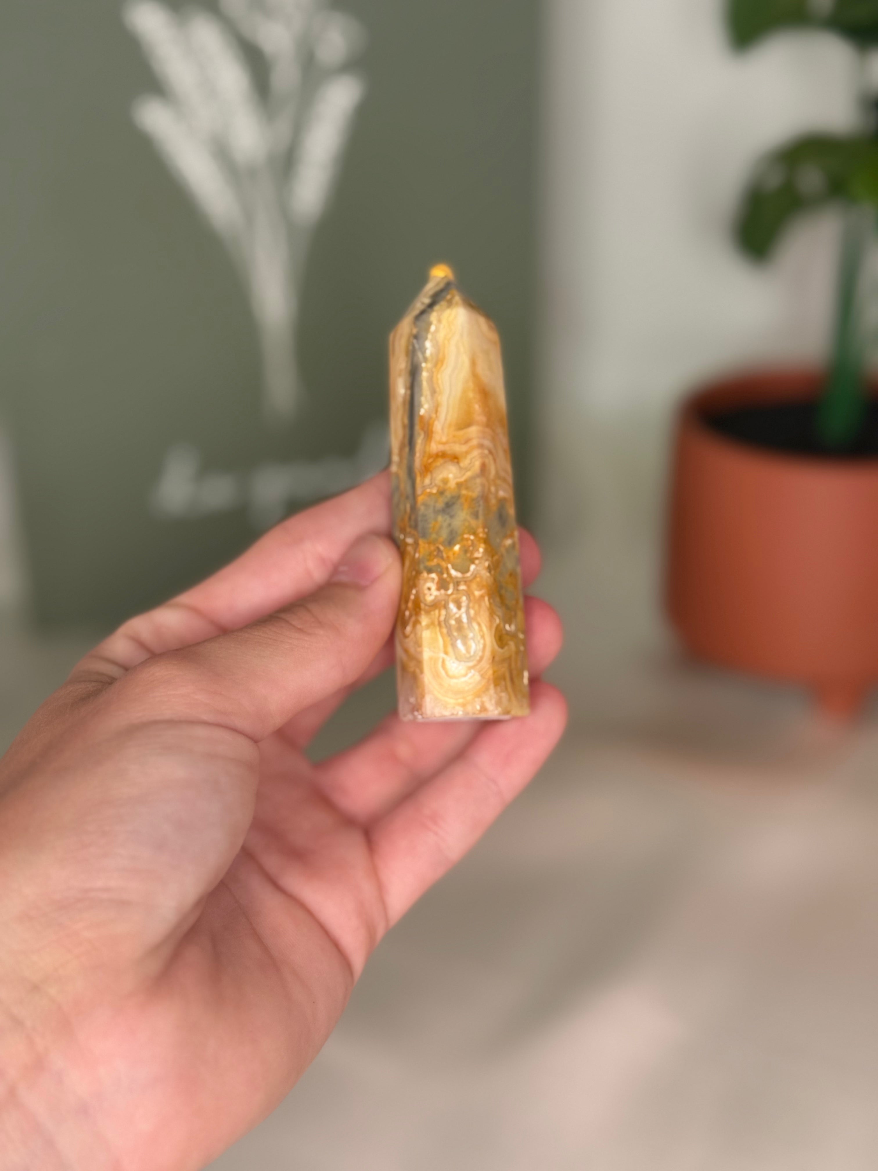 Crazy lace agate tower