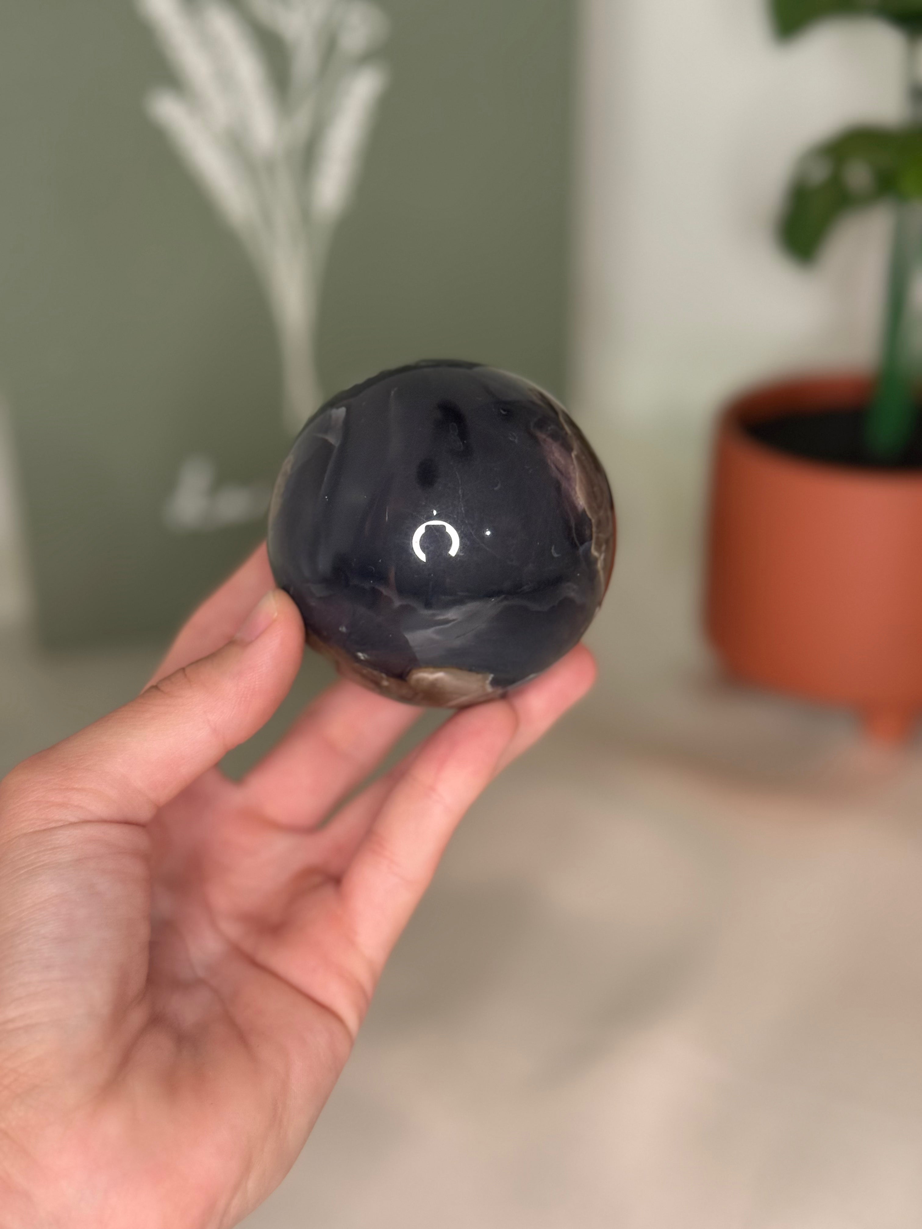 Volcano agate sphere (UV reactive)