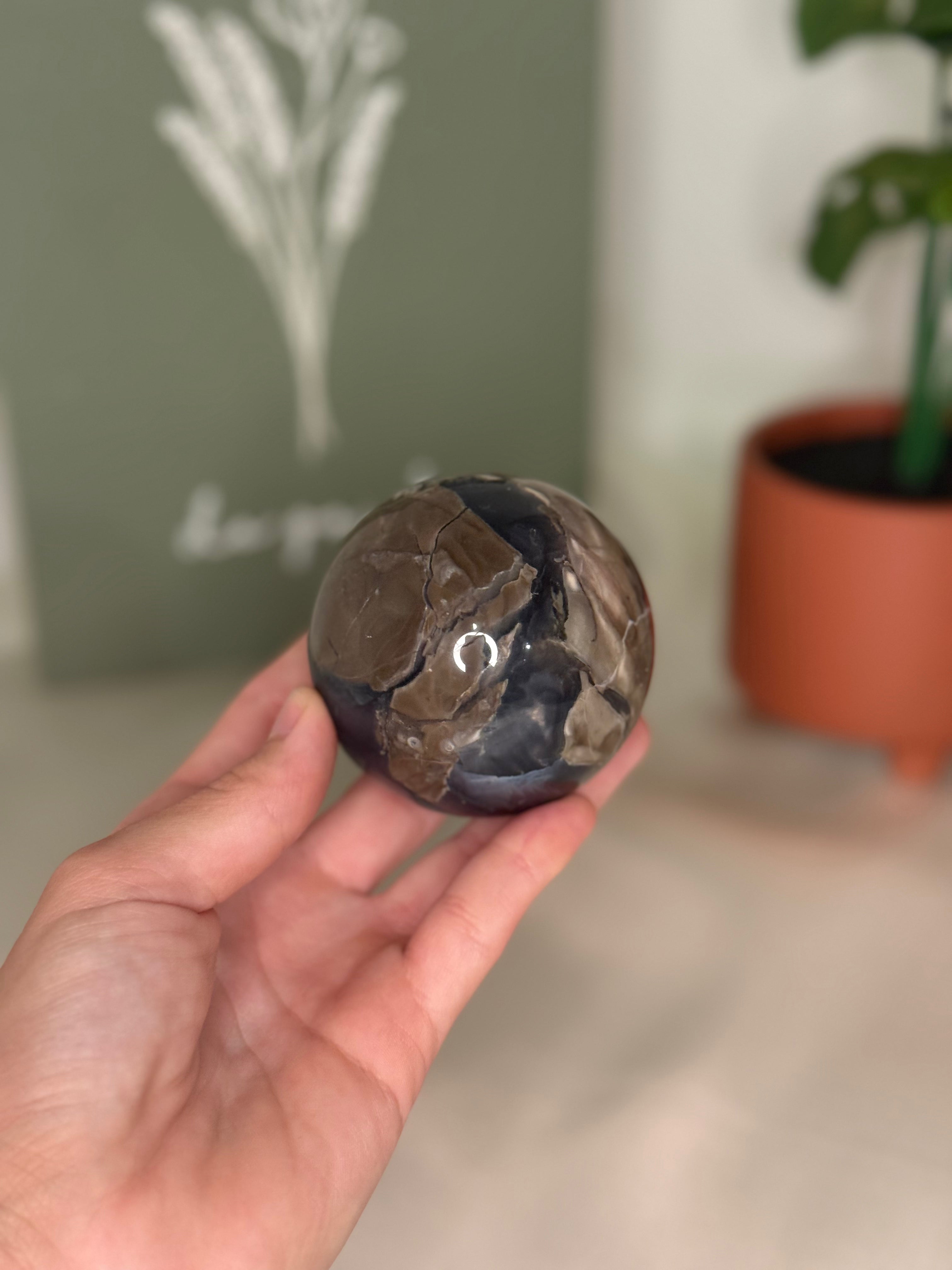 Volcano agate sphere (UV reactive)