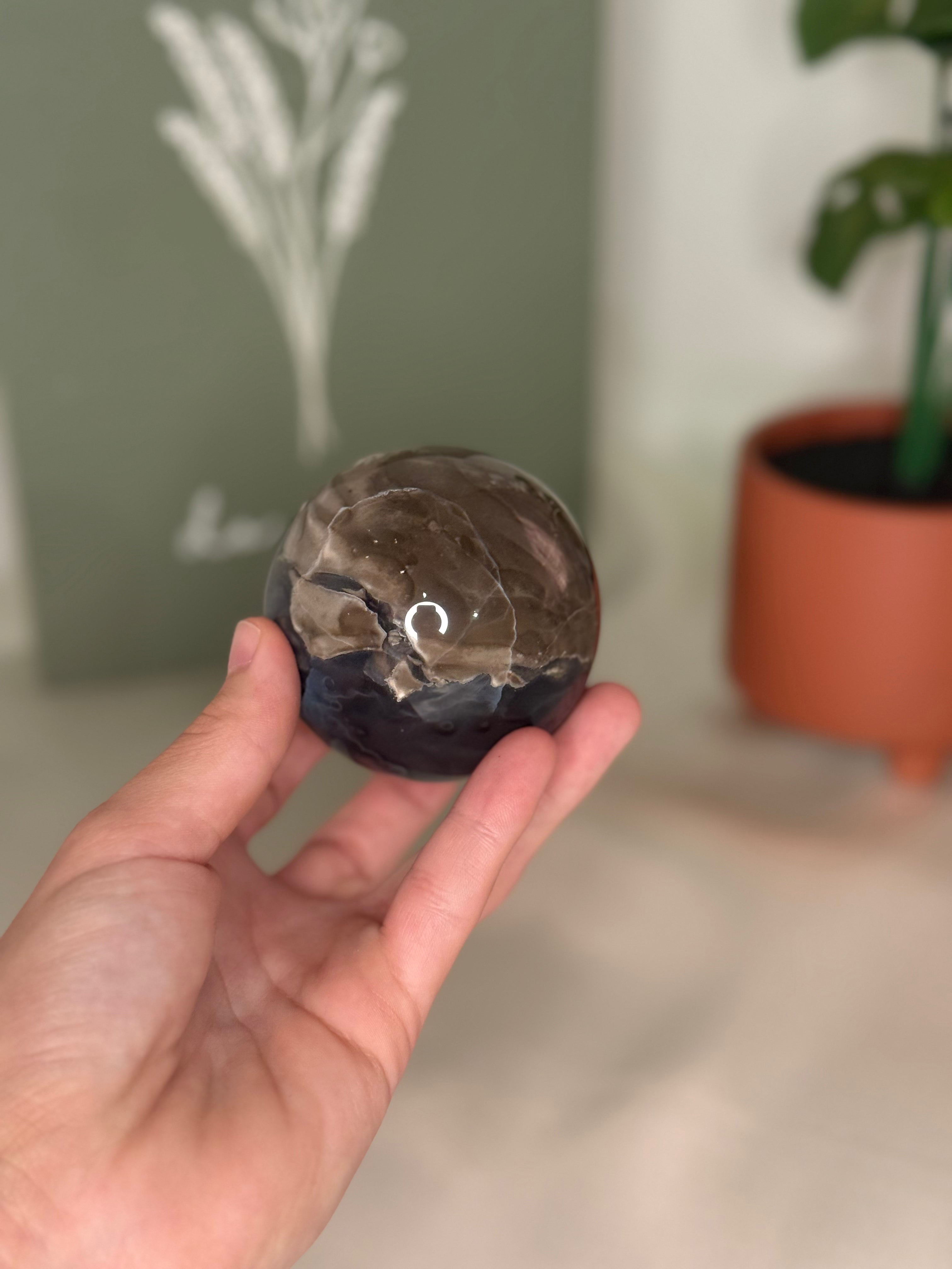 Volcano agate sphere (UV reactive)