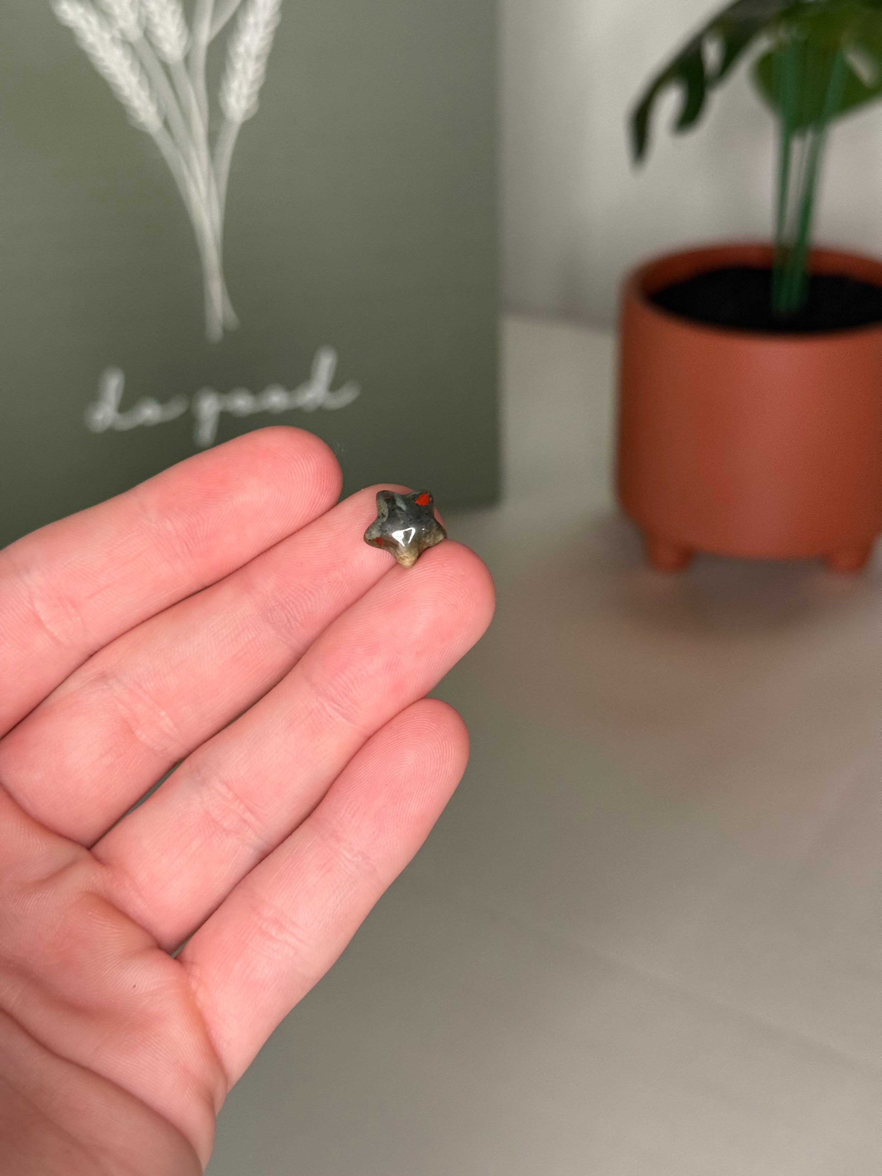 Mystery mini star