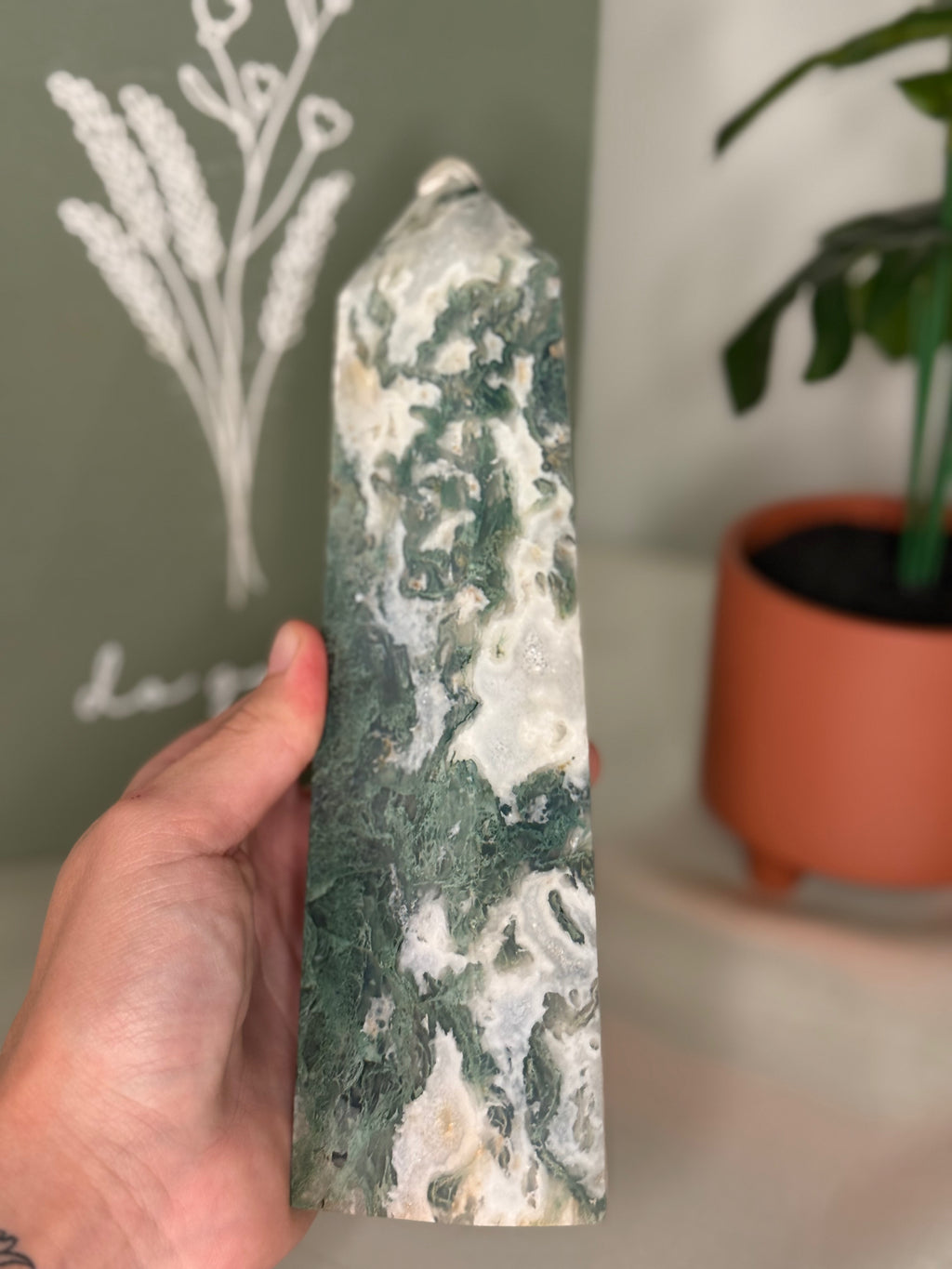 Large moss agate tower
