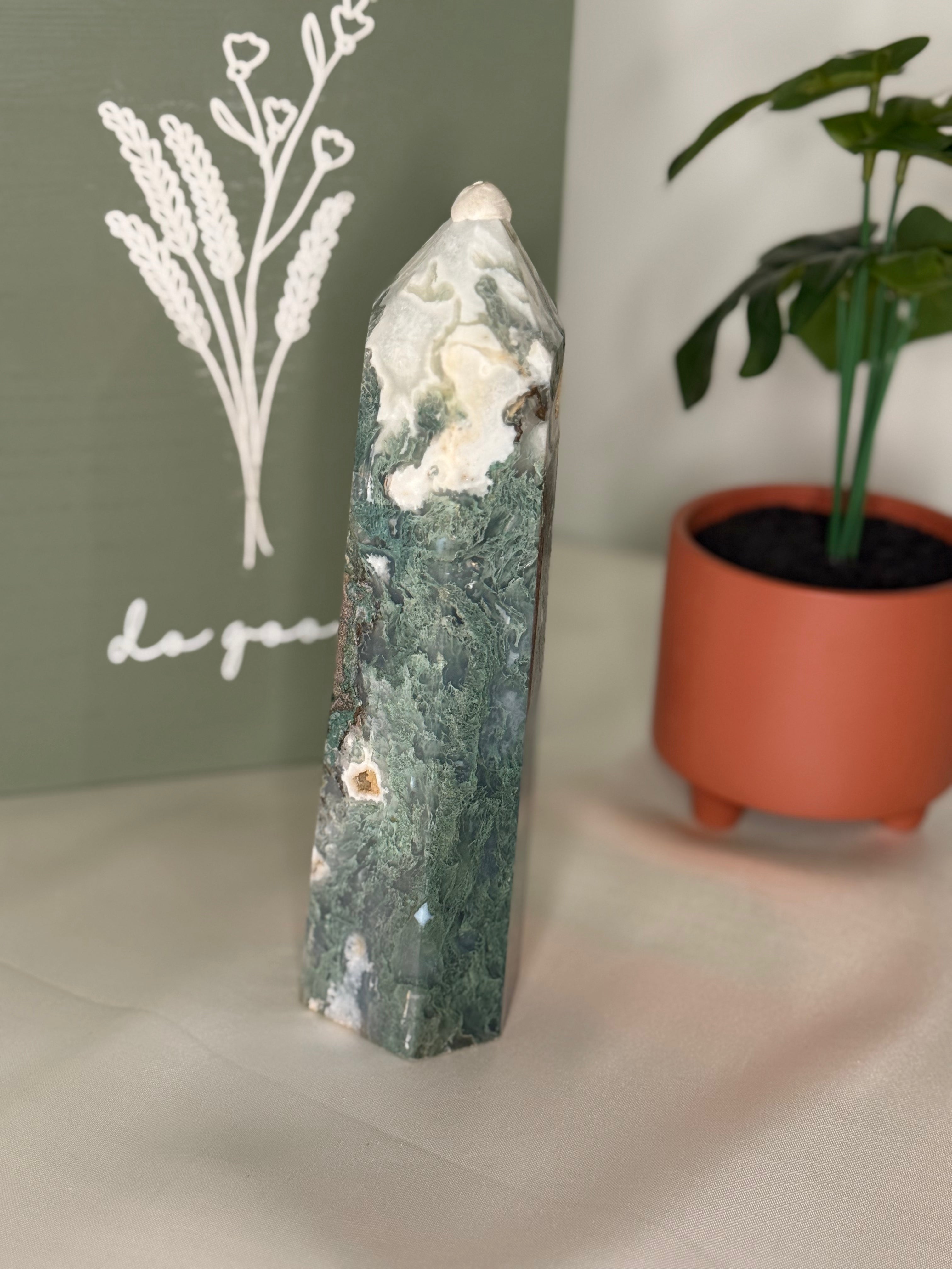 Large moss agate tower