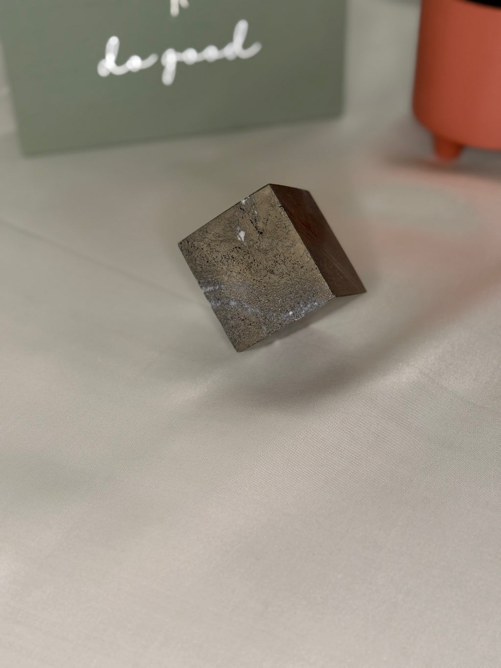 Self standing pyrite cube