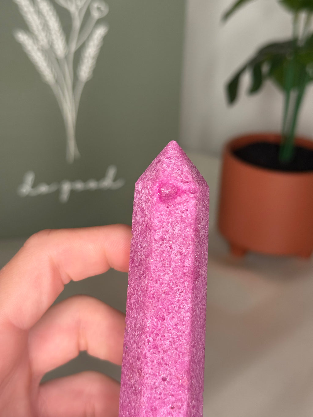 Honeycomb ruby tower (uv reactive)