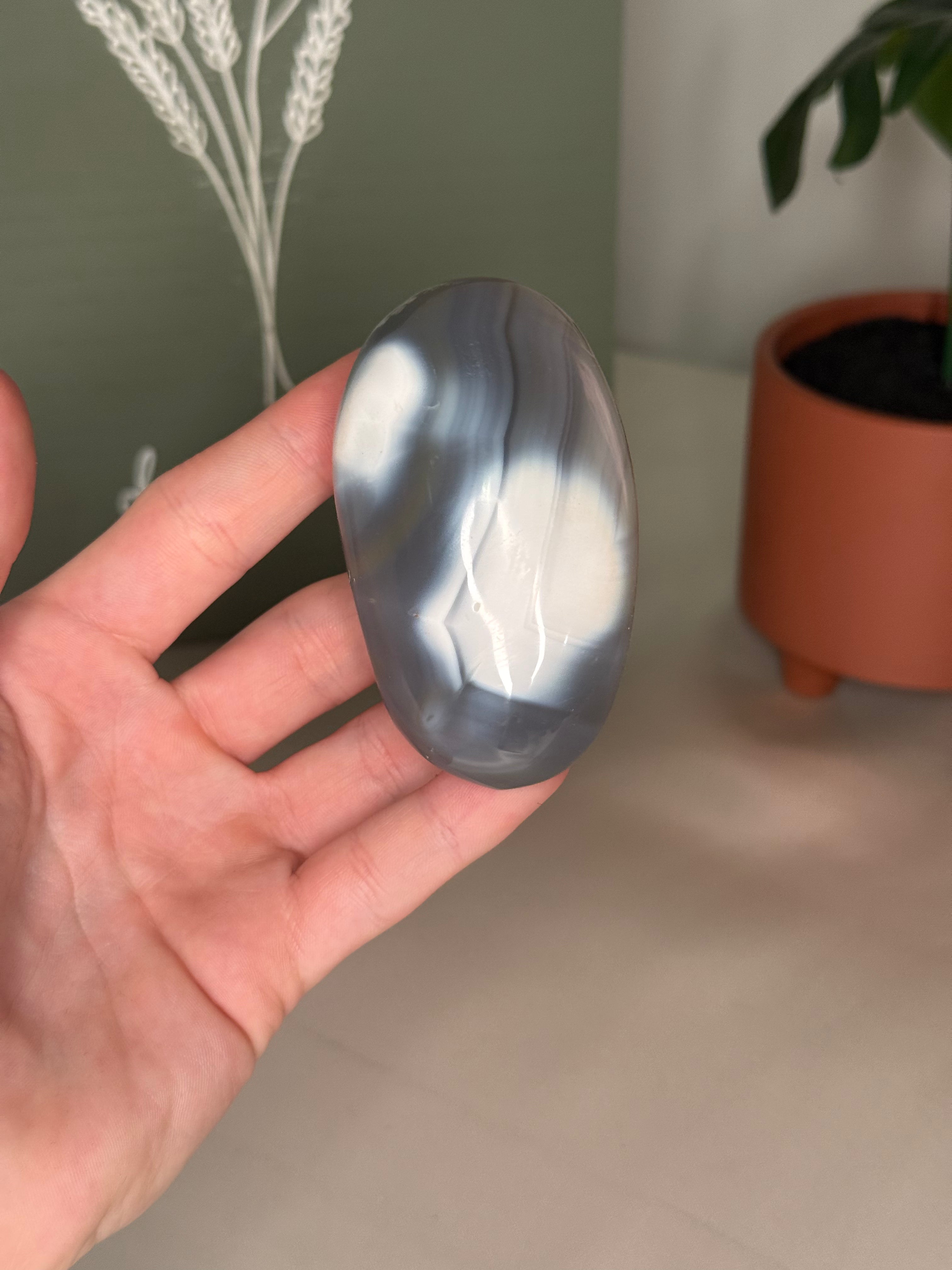 Choose your palm stone!