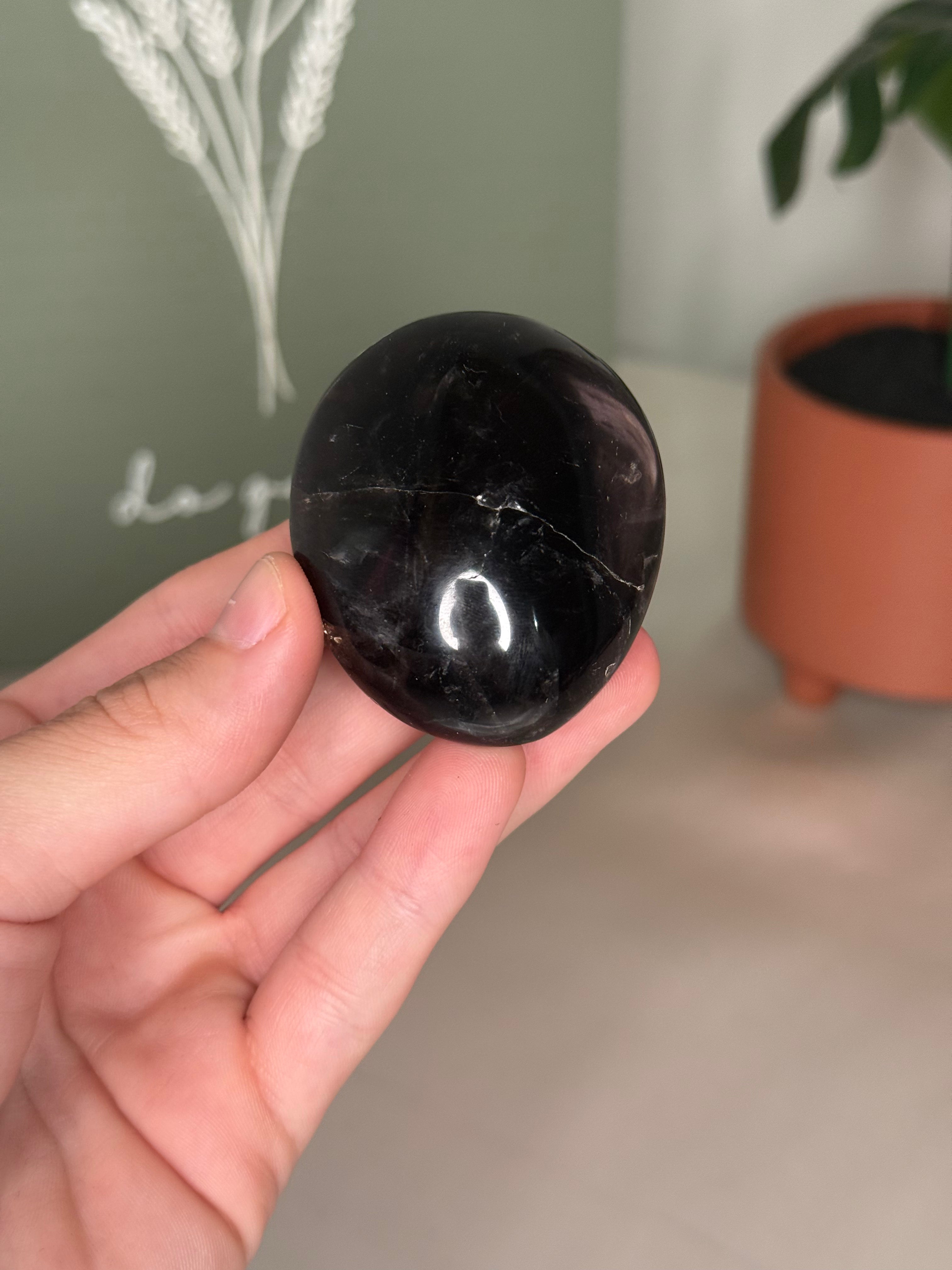 Choose your palm stone!