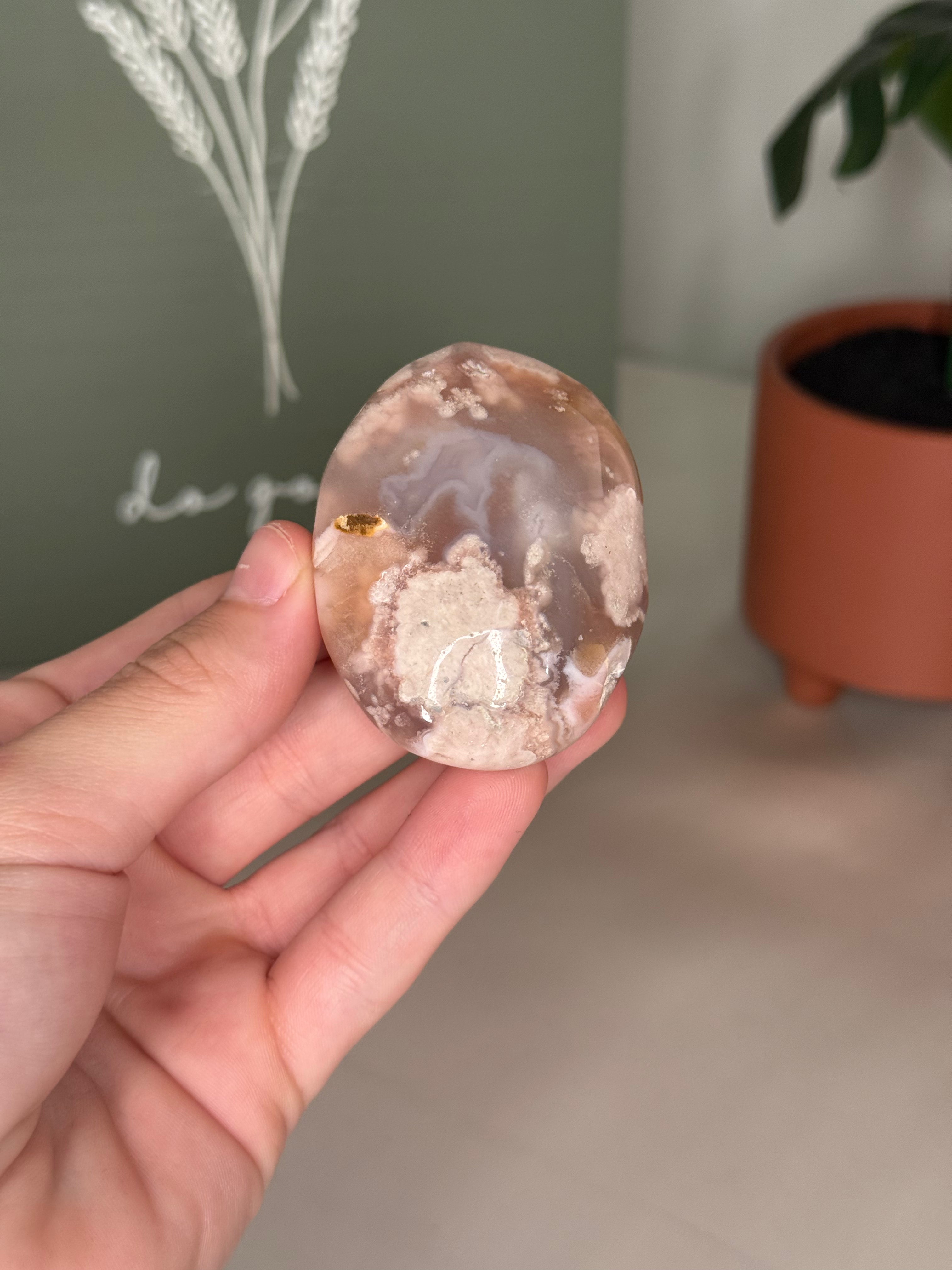 Choose your palm stone!