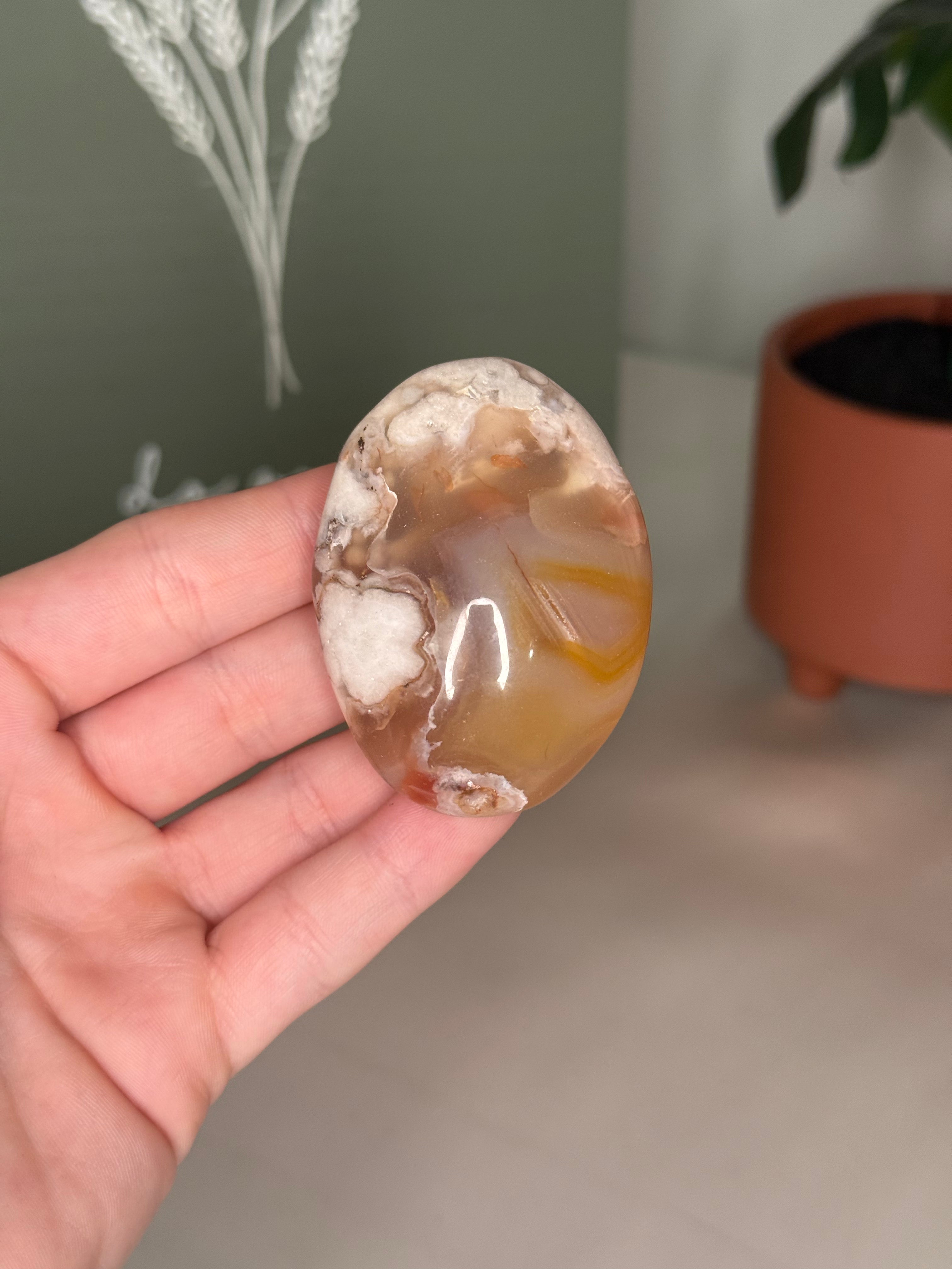 Choose your palm stone!