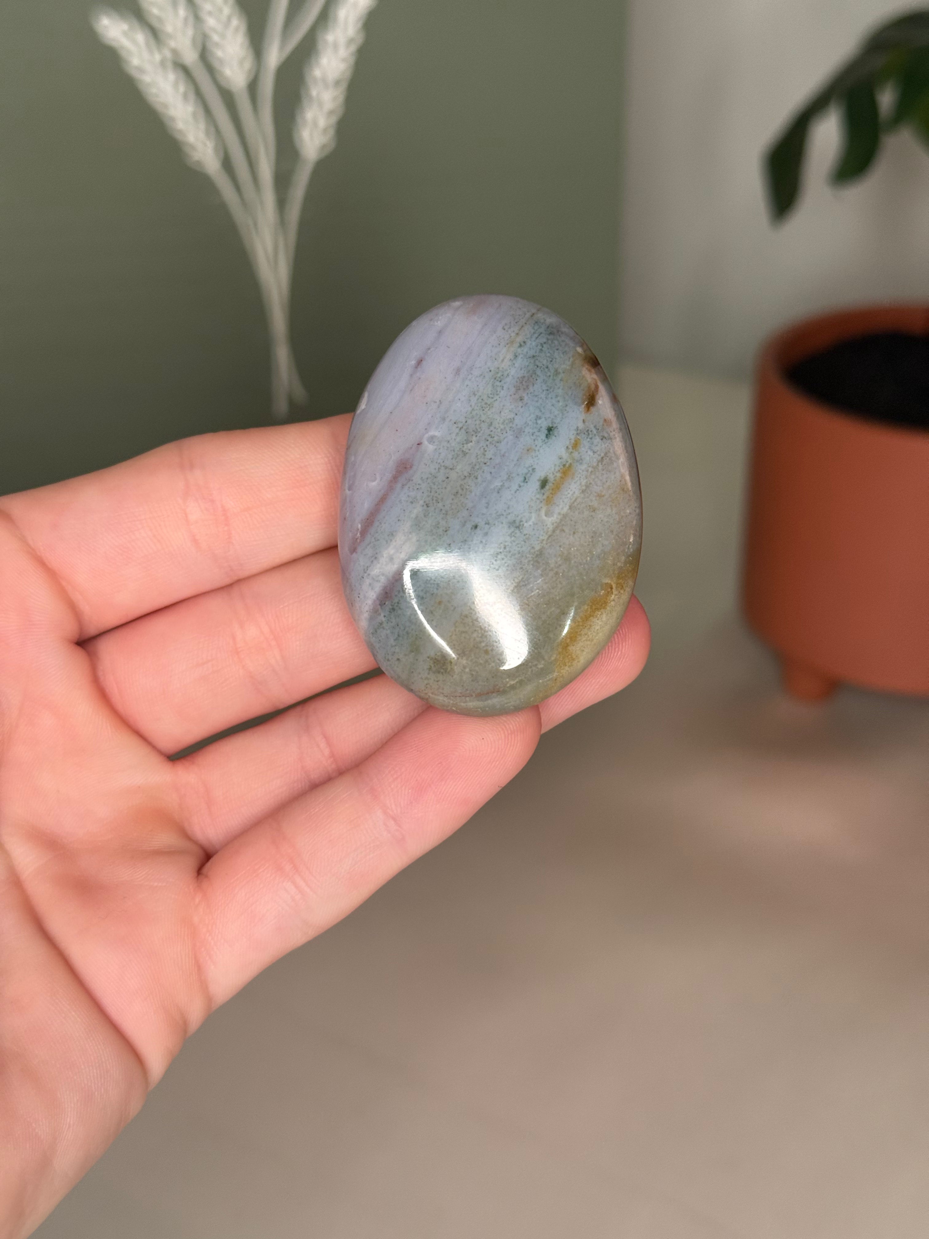 Choose your palm stone!