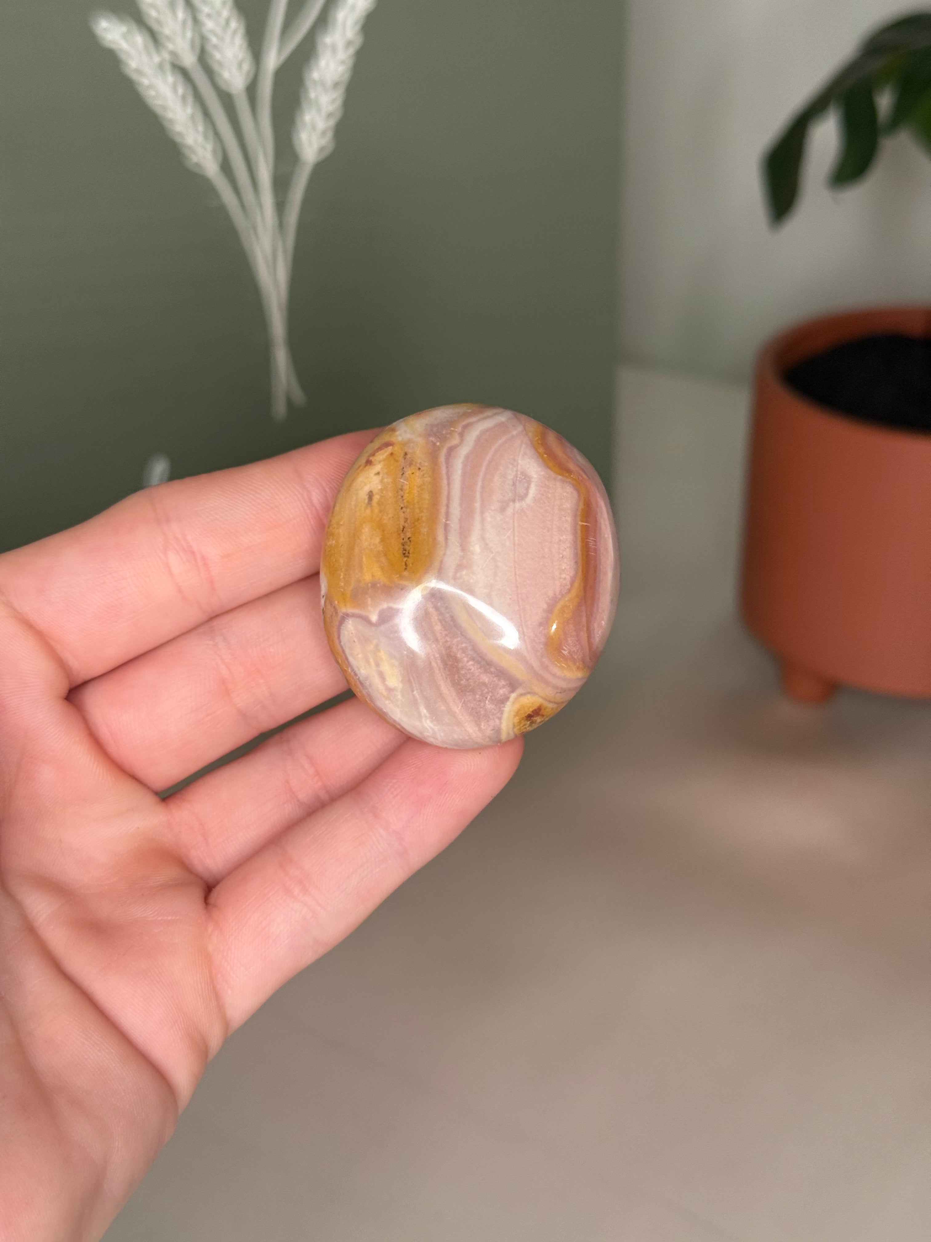 Choose your palm stone!