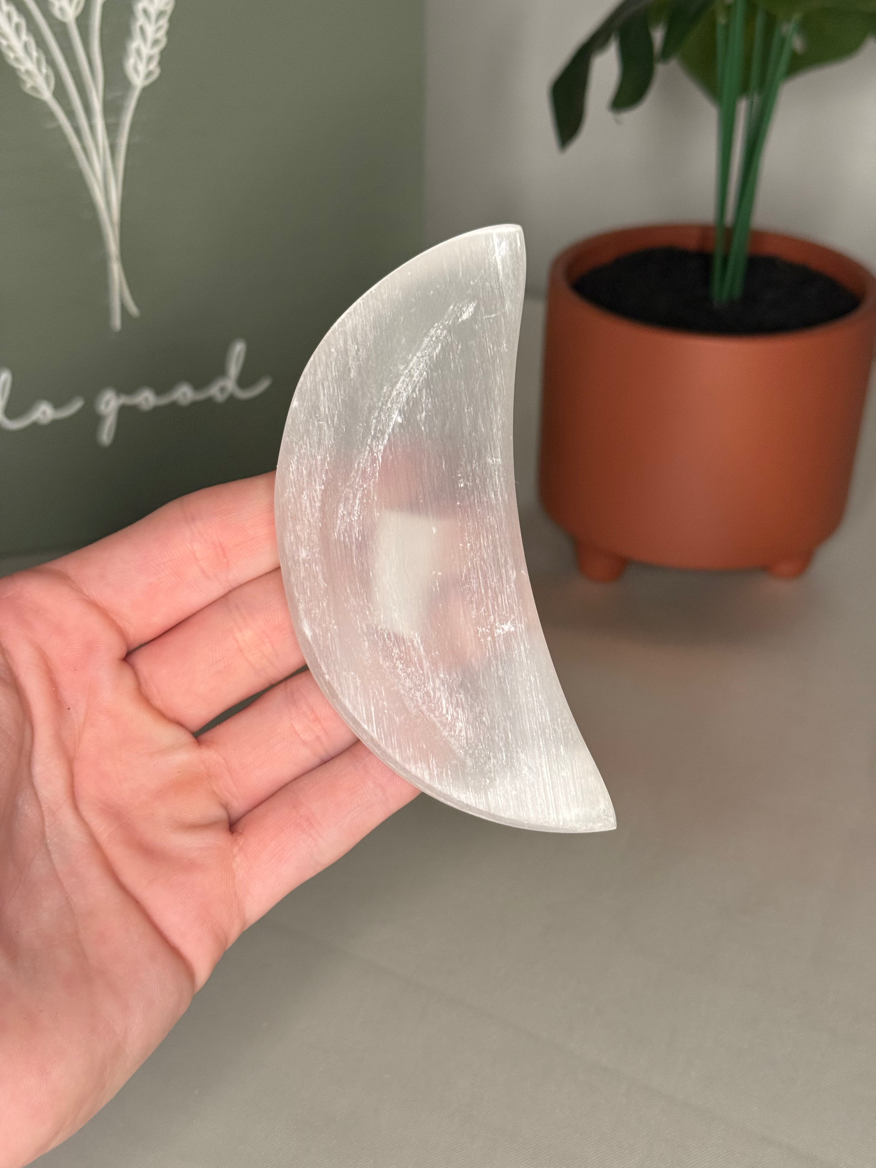 Selenite moon dish