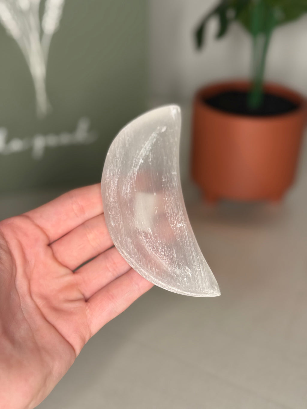 Selenite moon dish