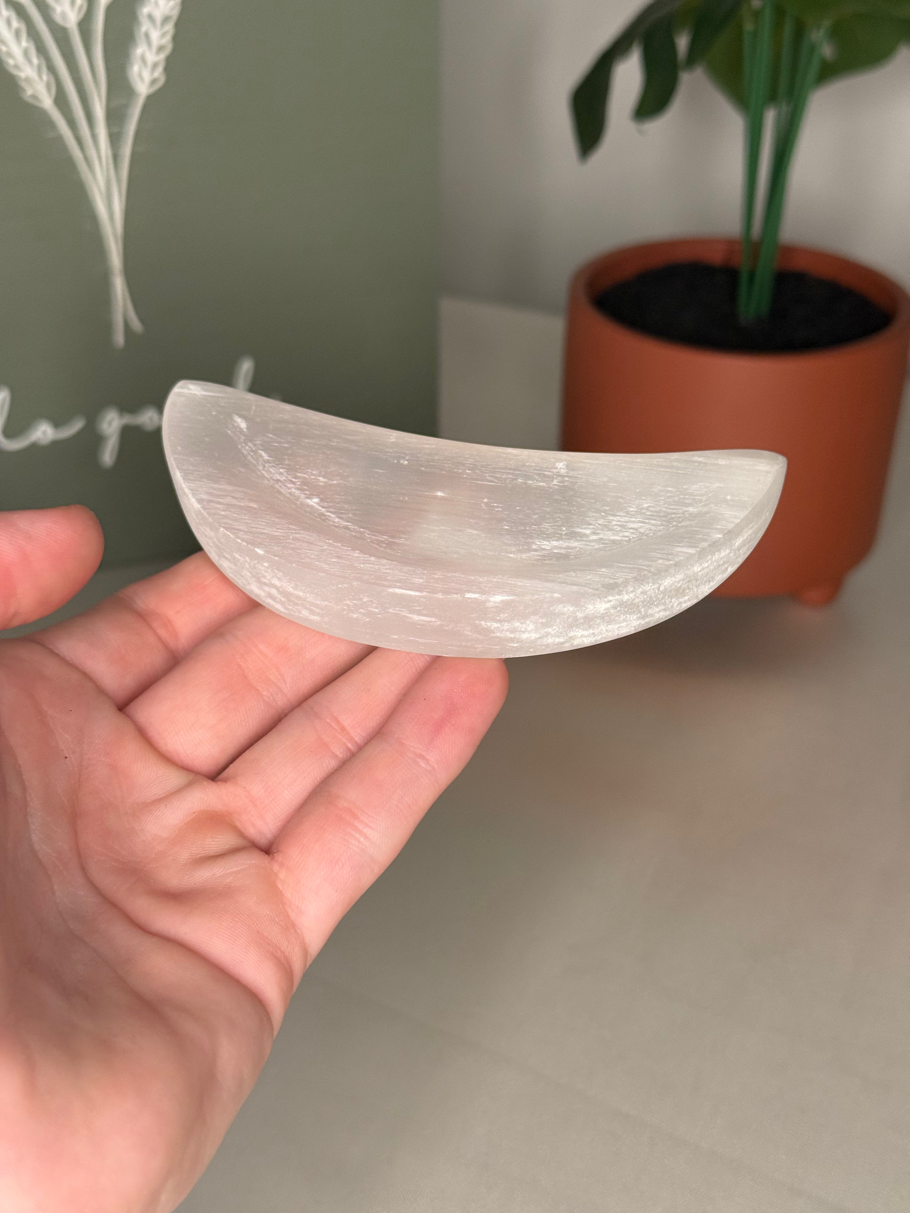 Selenite moon dish