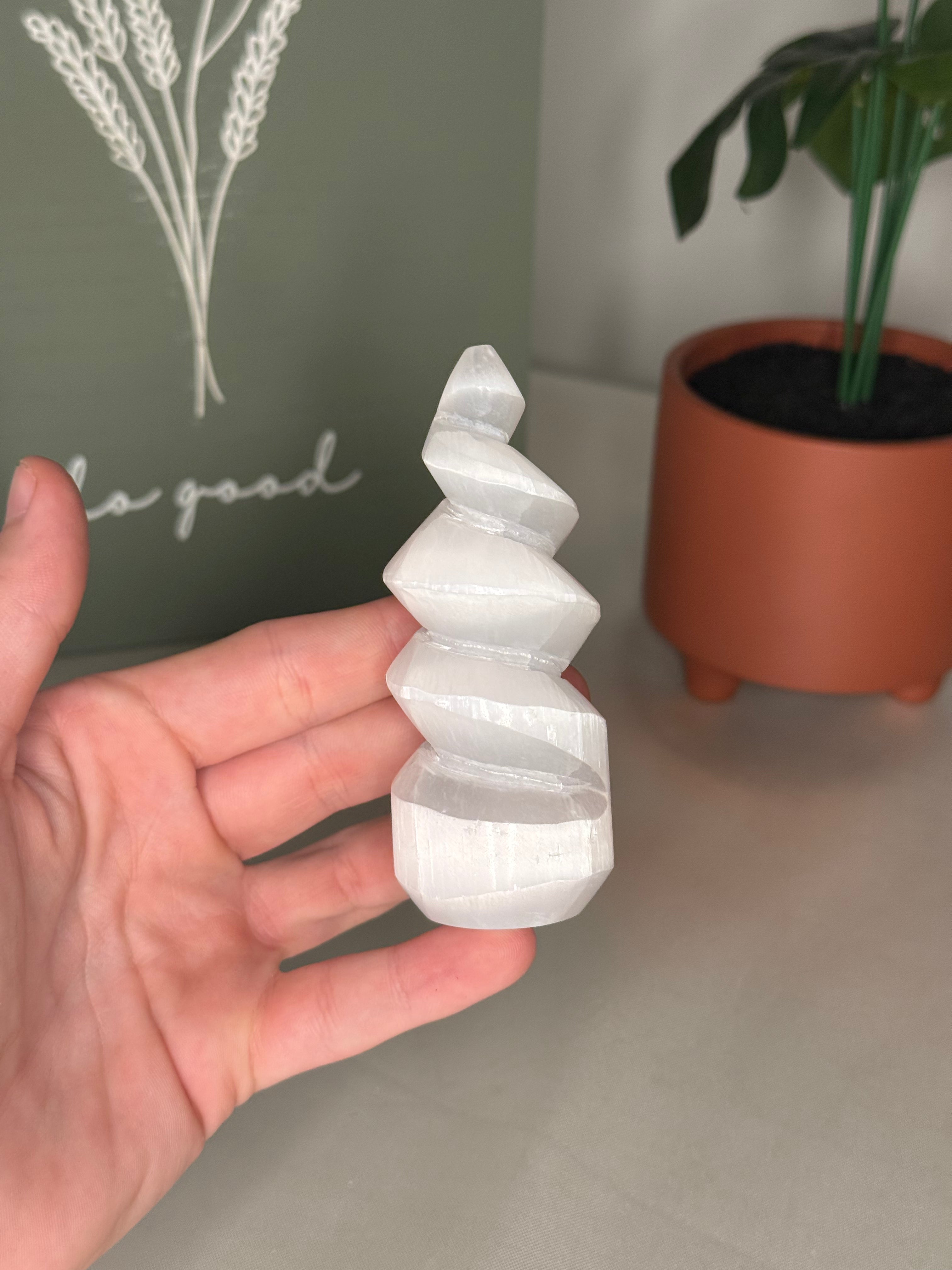 Small spiral selenite towers