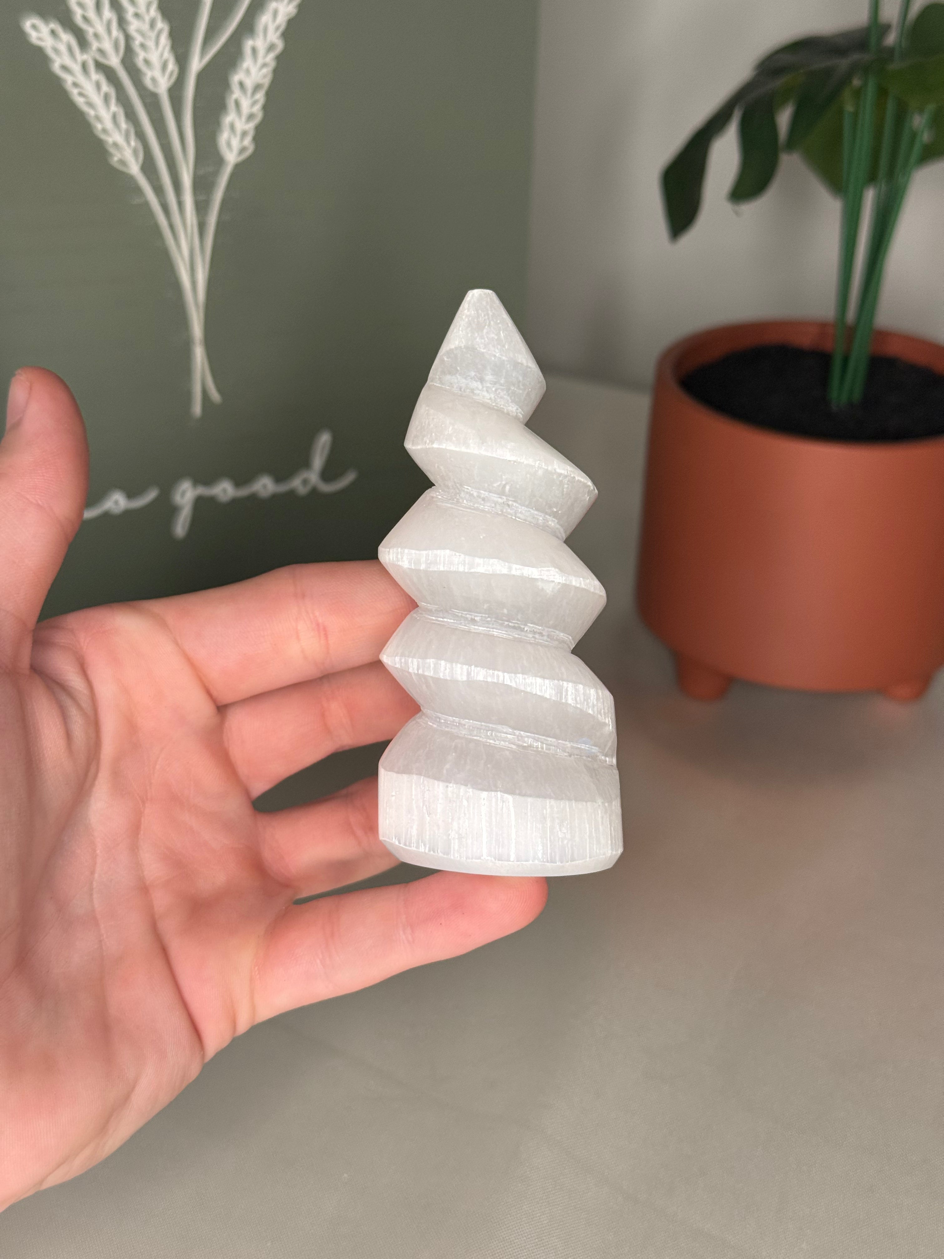 Small spiral selenite towers